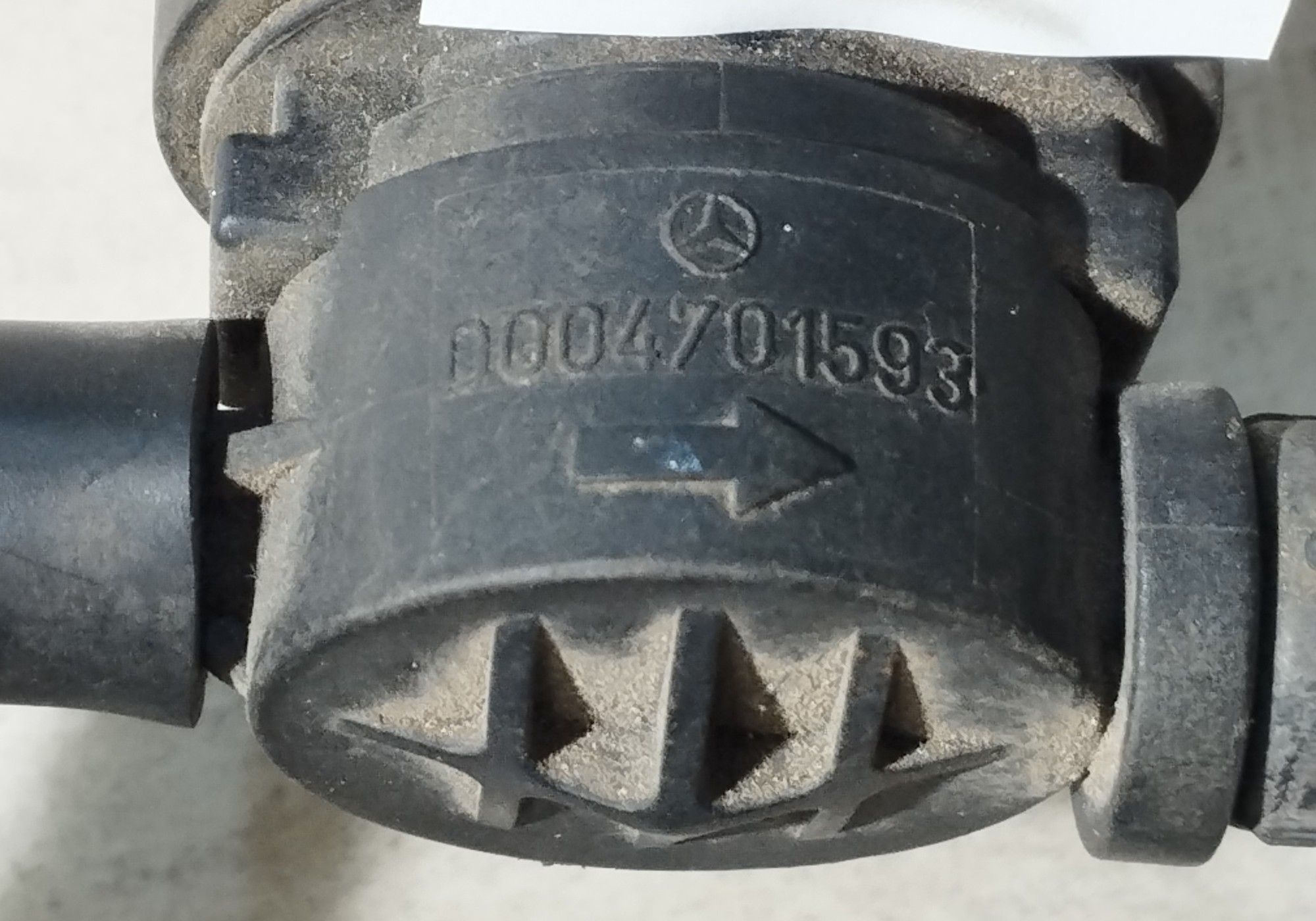 A0004701593 Клапан вентиляции топливного бака для Mercedes-Benz C-class W202 (с 1993 по 2001)