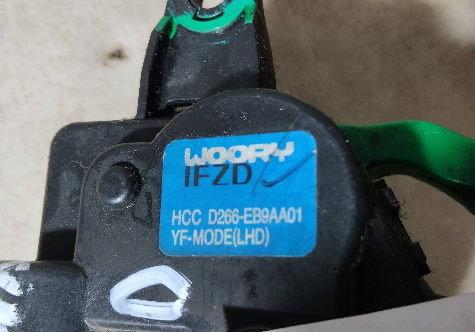 D266EB9AA01 Моторчик привода заслонок отопителя для Hyundai Sonata