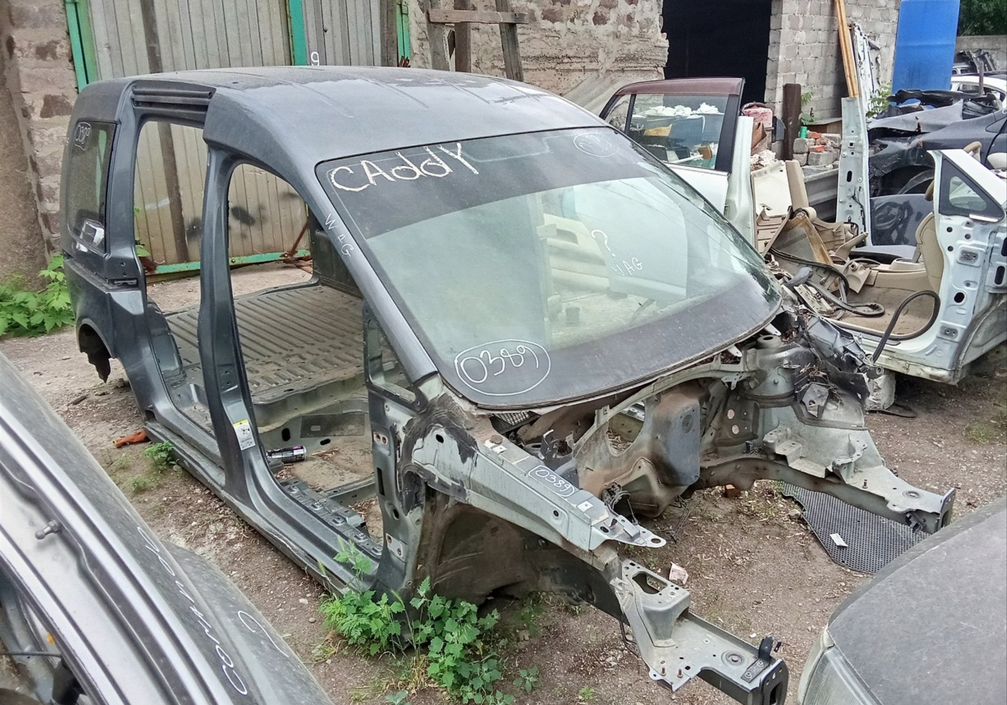 Volkswagen Caddy III 2012 г. в разборе
