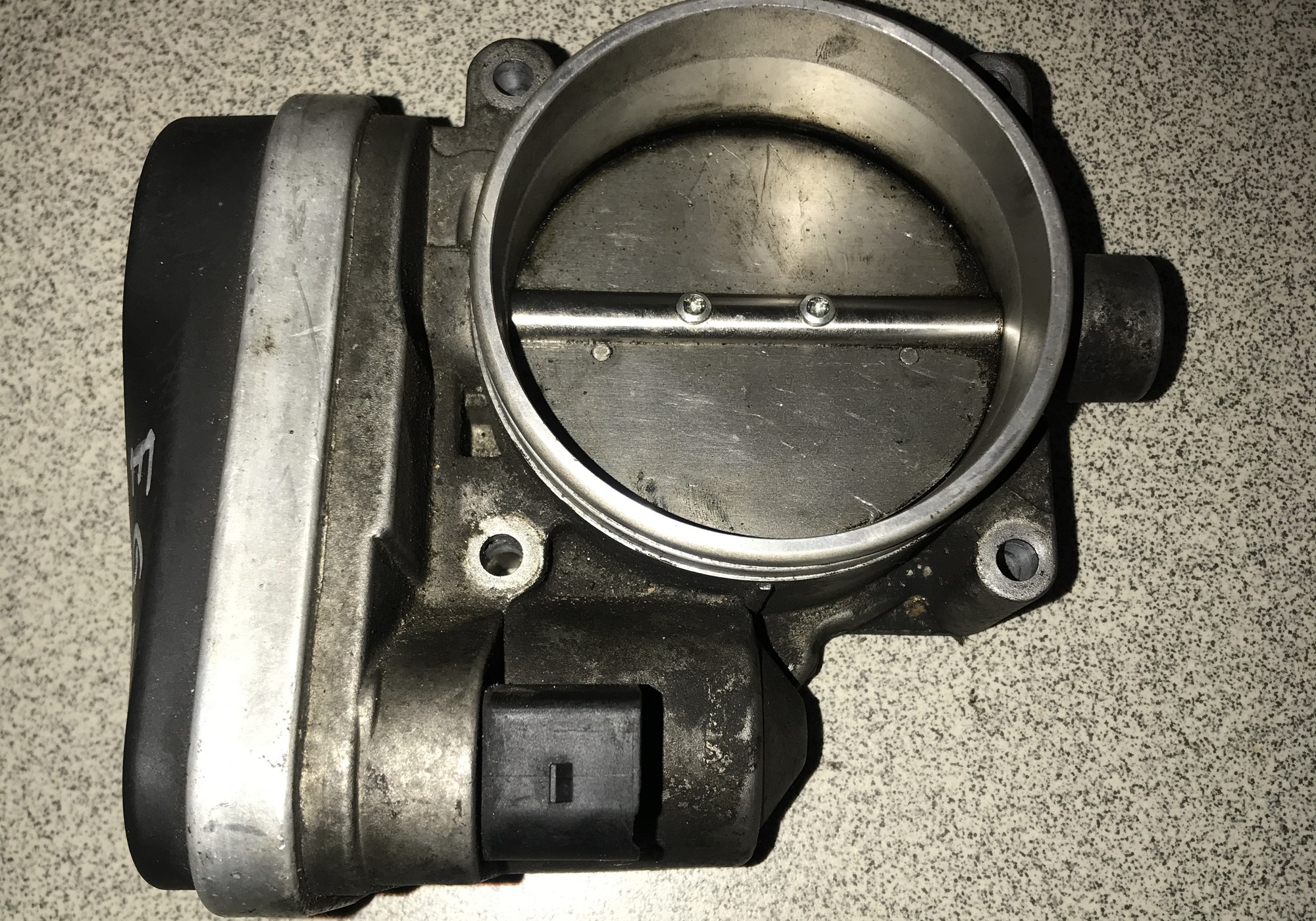 13547506627 Заслонка дроссельная для BMW X5 E53 (с 2000 по 2006)