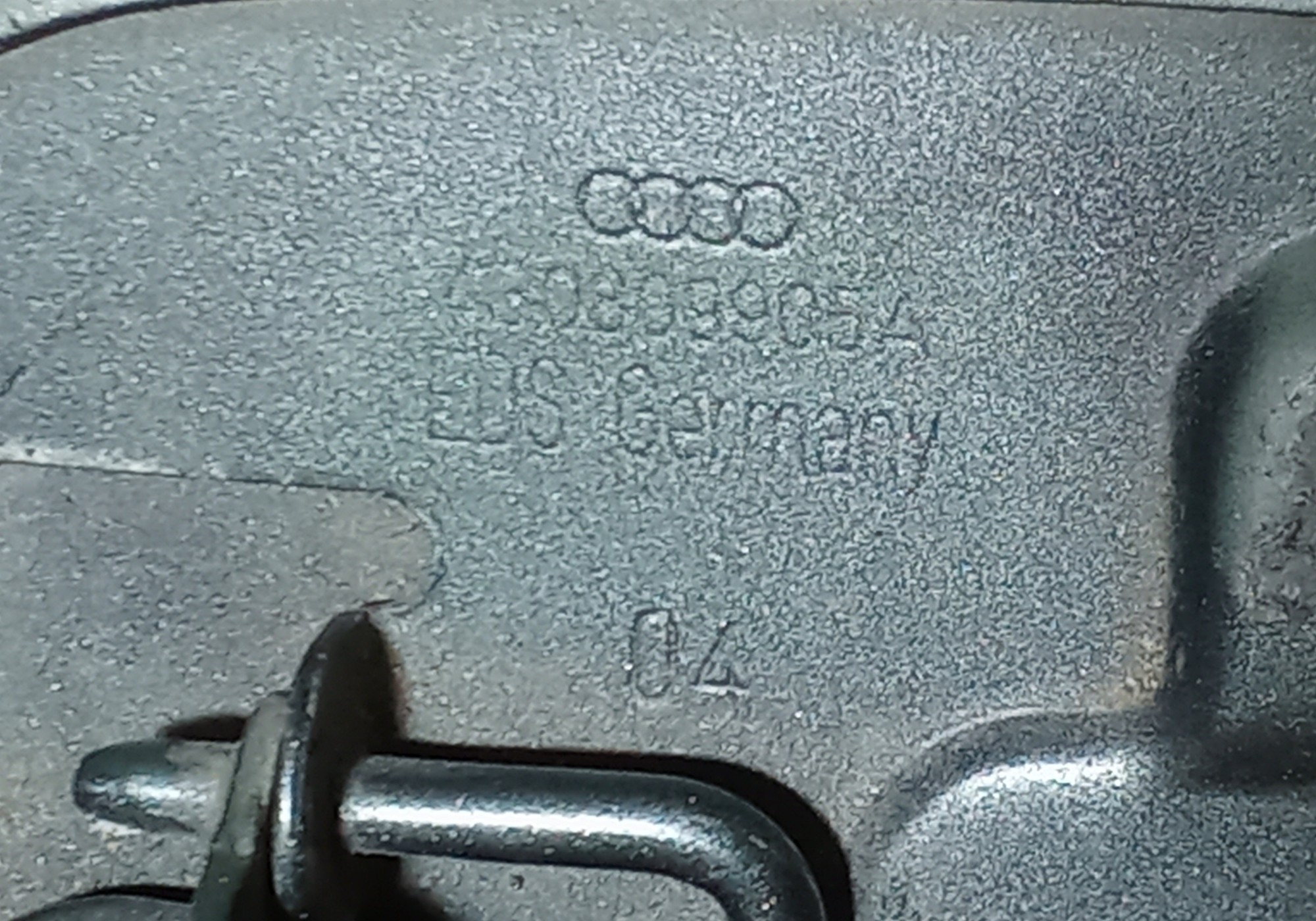 4B0809905A Лючок бензобака для Audi A6 C5 (с 1997 по 2005)