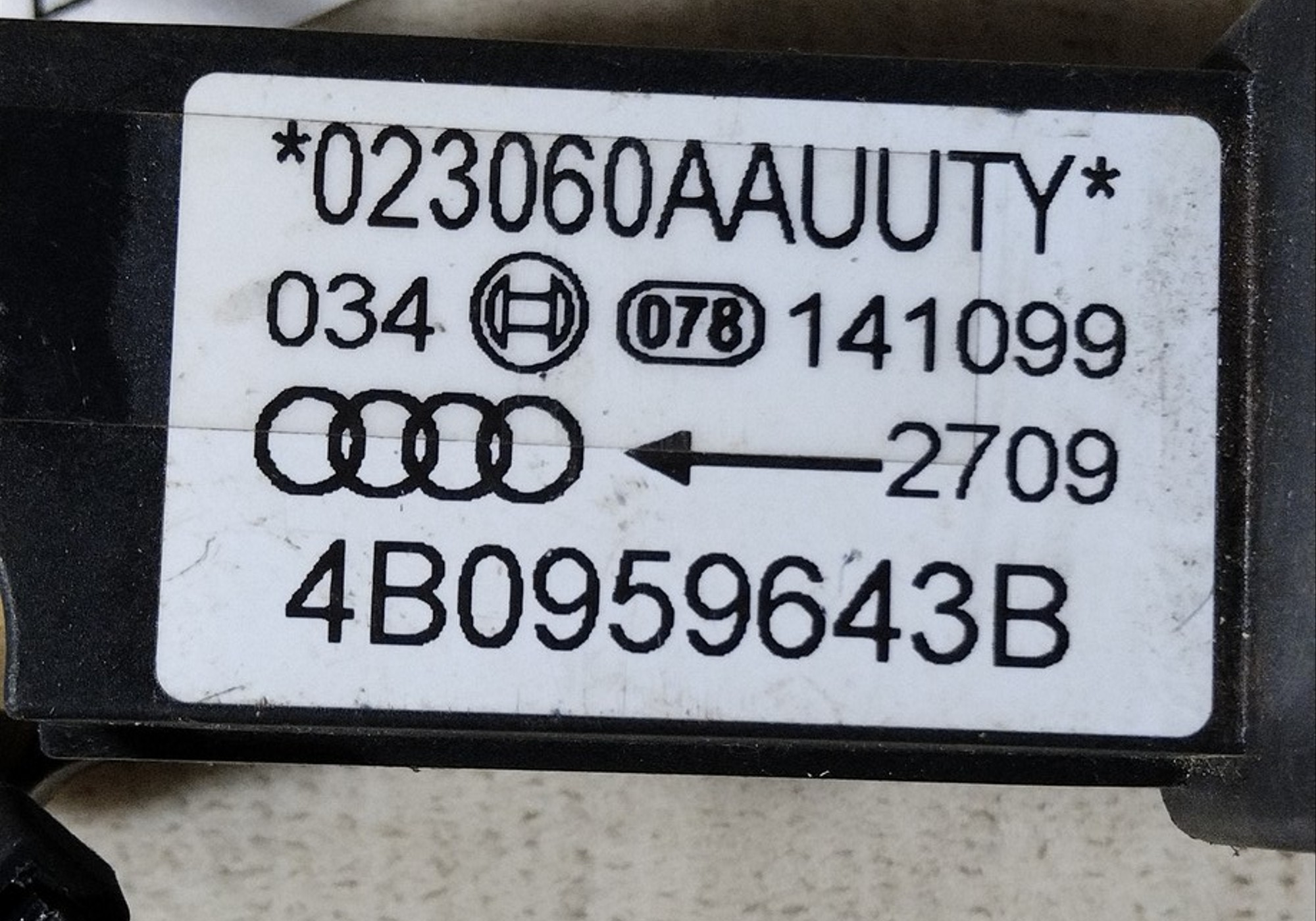 4B0959643B Датчик удара для Audi A6 C5 (с 1997 по 2005)