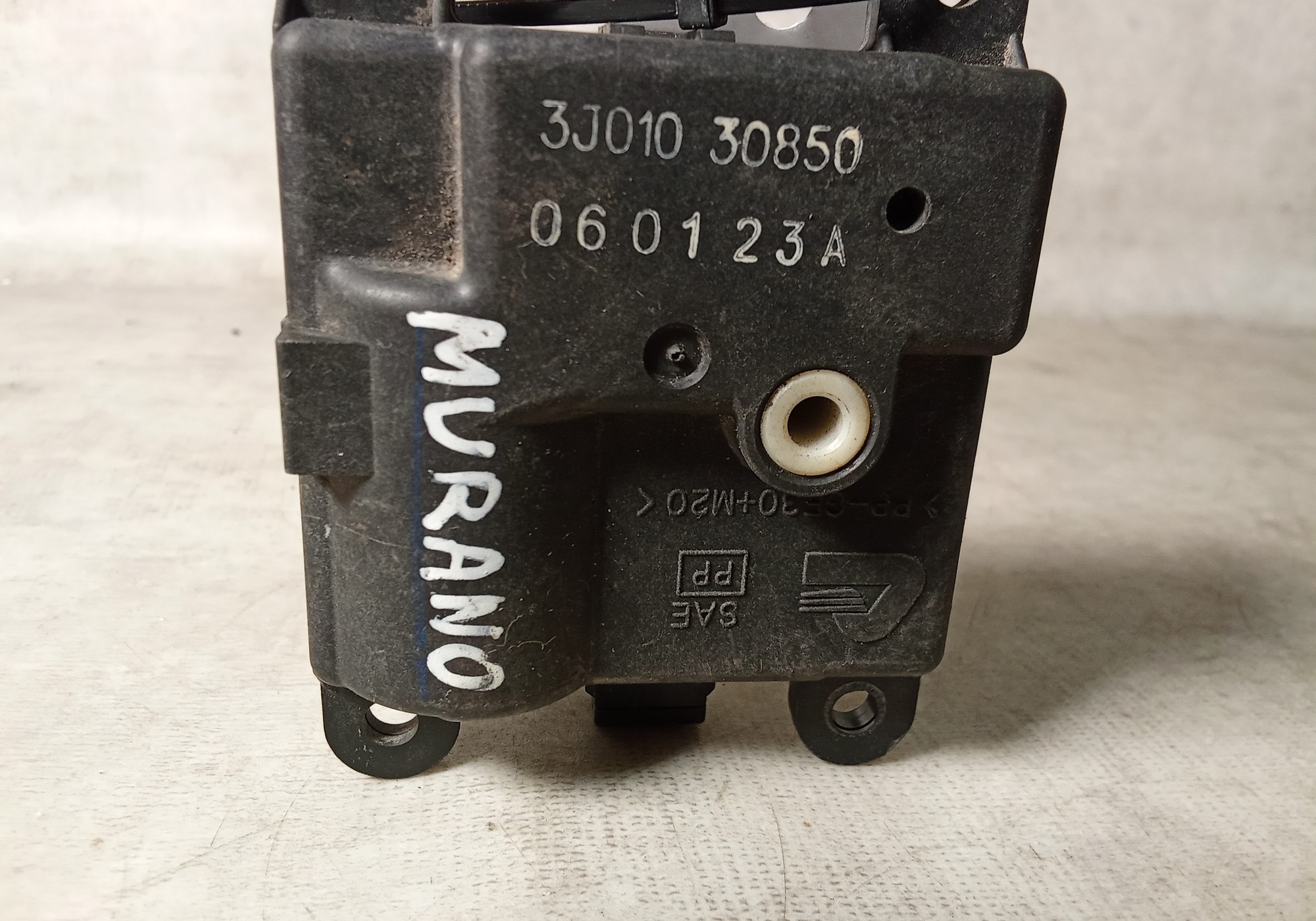 3J01030850 Сервопривод заслонок печки для Nissan Teana I (с 2003 по 2008)