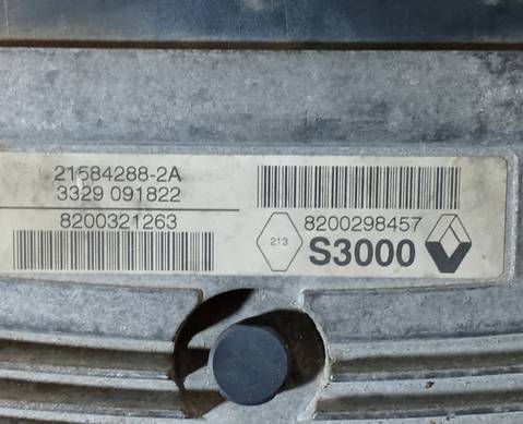 215842882A Блок управления двигателем для Renault