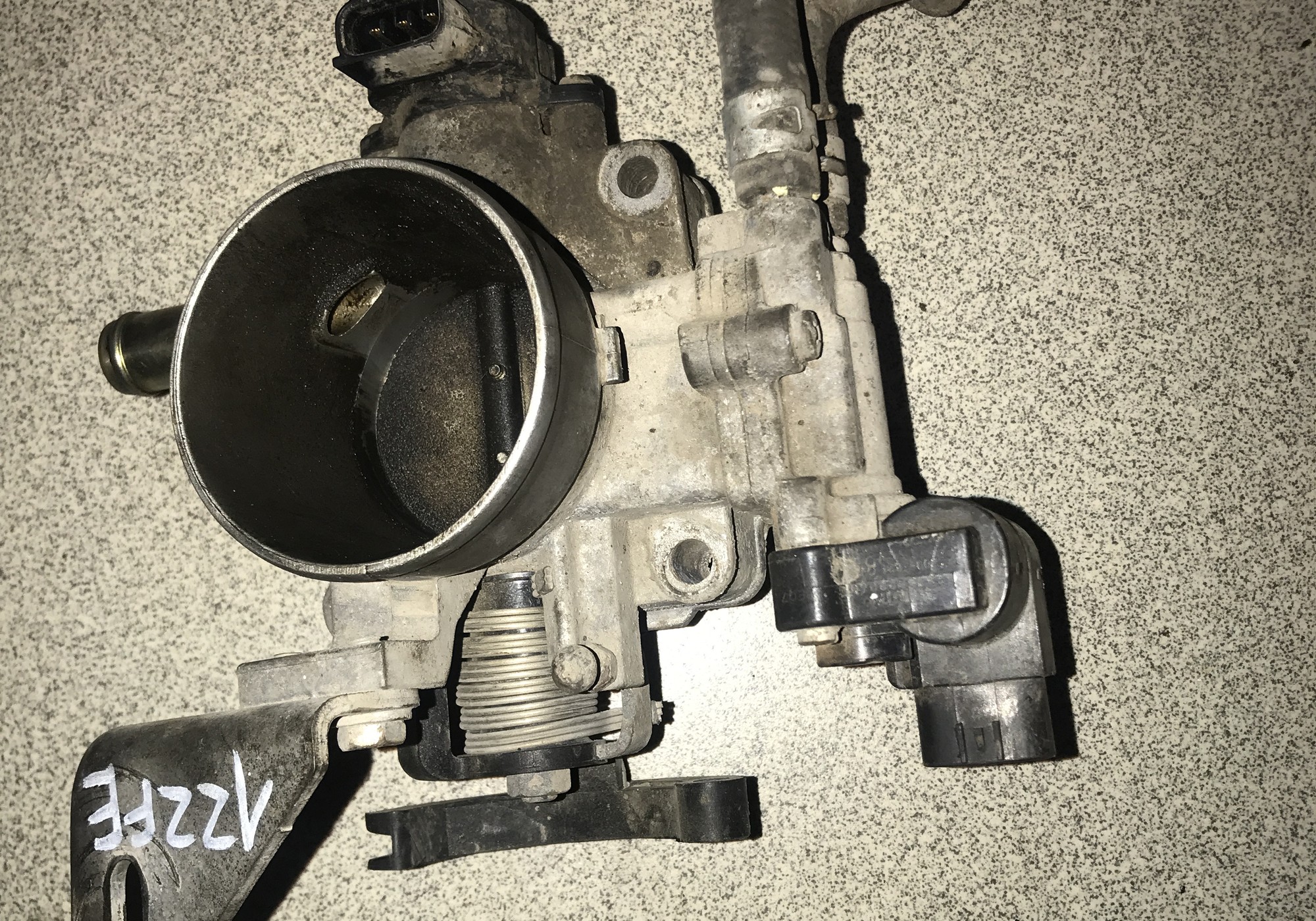 8945220130 Заслонка дроссельная для Toyota FunCargo