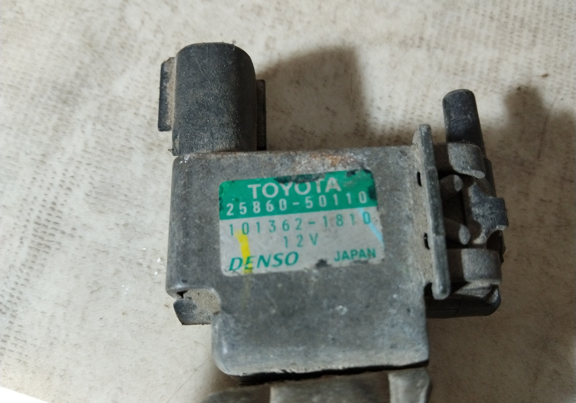 2586050110 Клапан вакуумный для Toyota Celsior