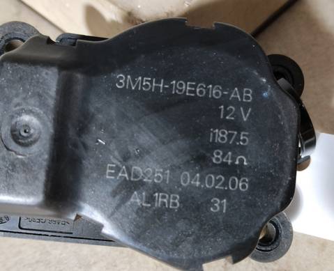 3M5H19E616AB Моторчик привода заслонок отопителя для Ford C-Max I (с 2003 по 2010)