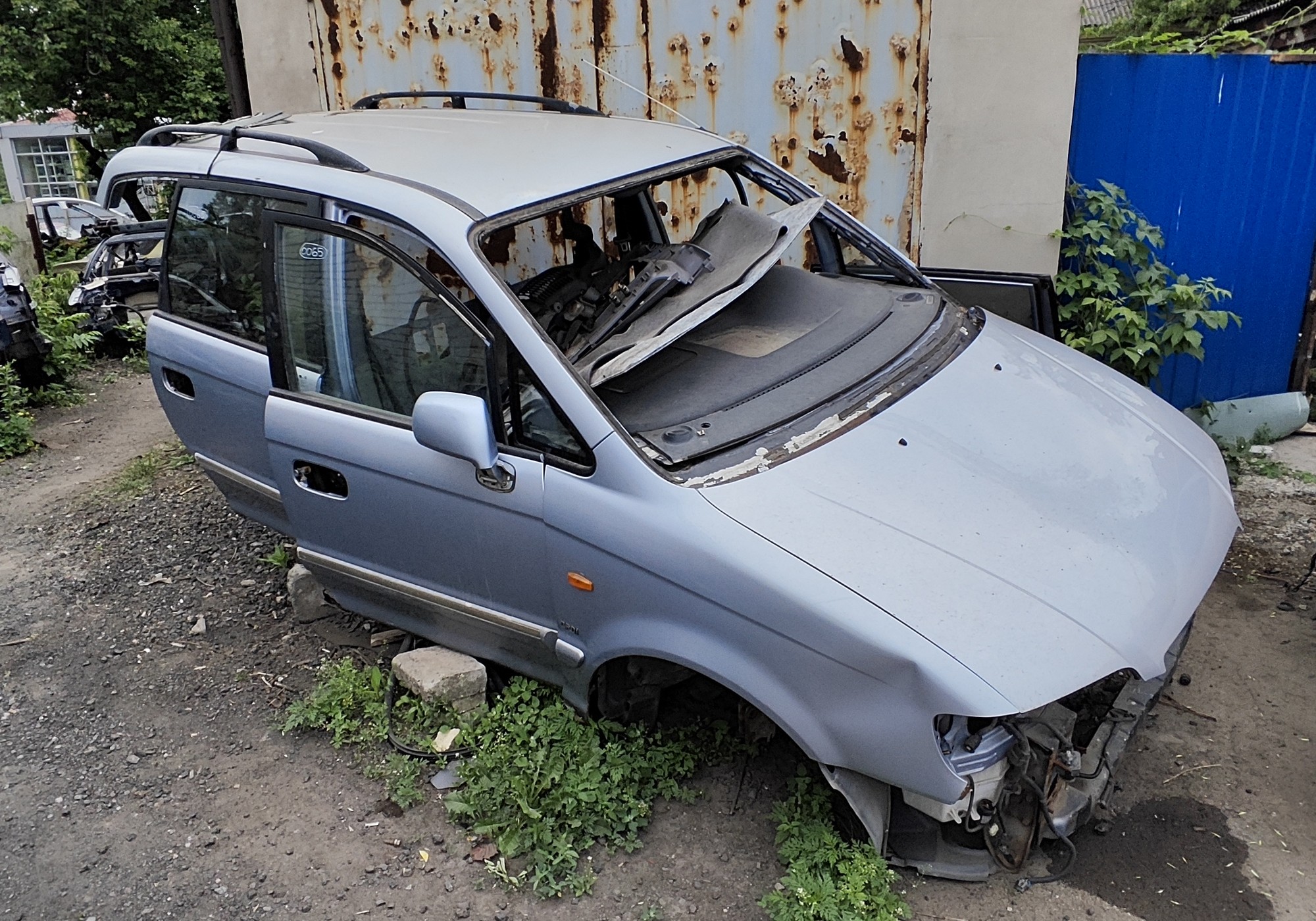 Hyundai Trajet 2001 г. в разборе