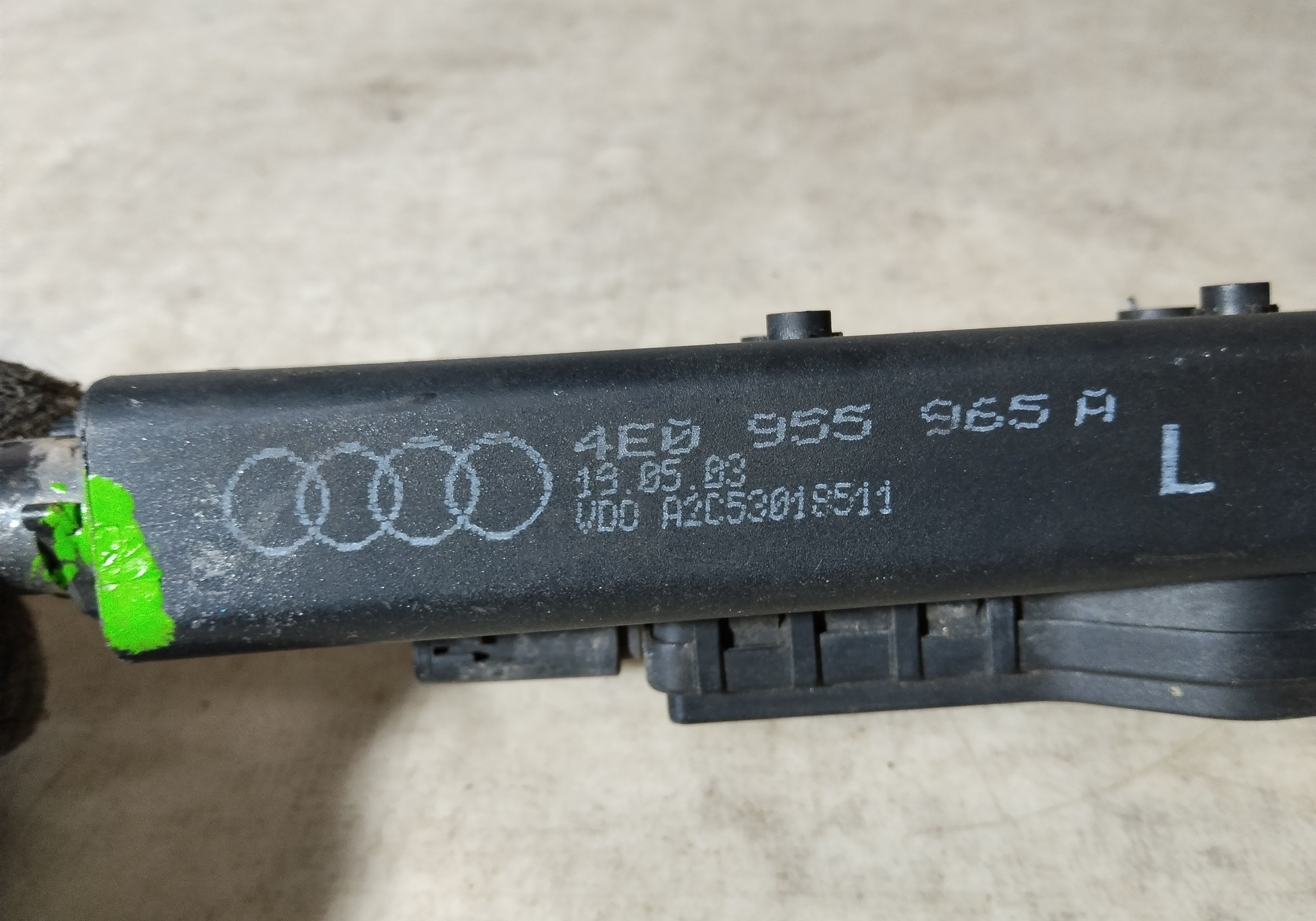 4E0955965A Форсунка омывателя фары левая для Audi A8 D3 (с 2002 по 2010)