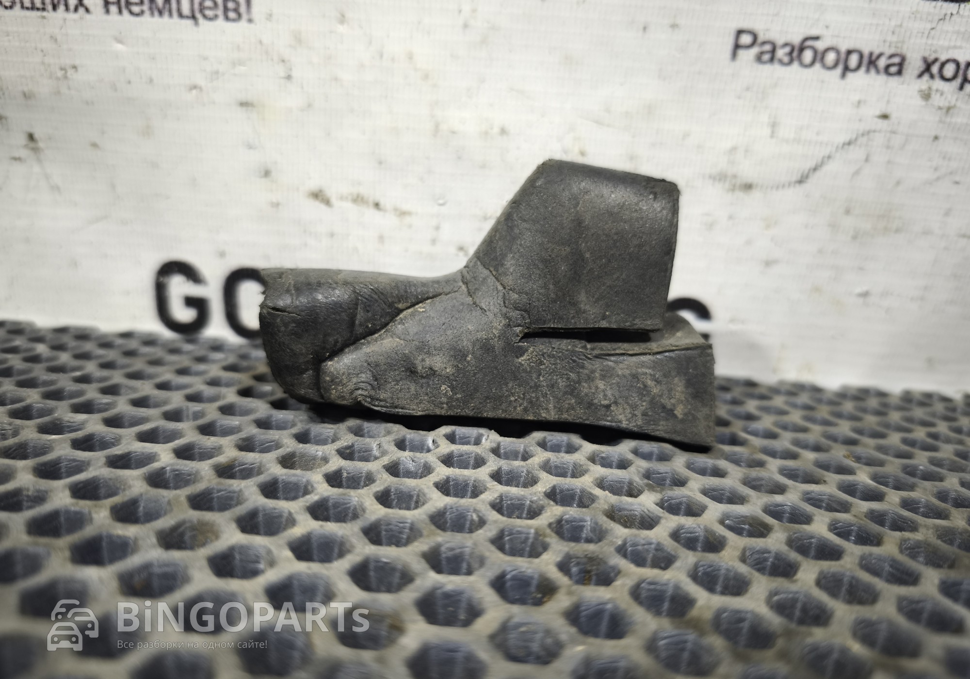 6R0864759 Уплотнитель капота для Volkswagen Polo V (с 2009 по 2020)