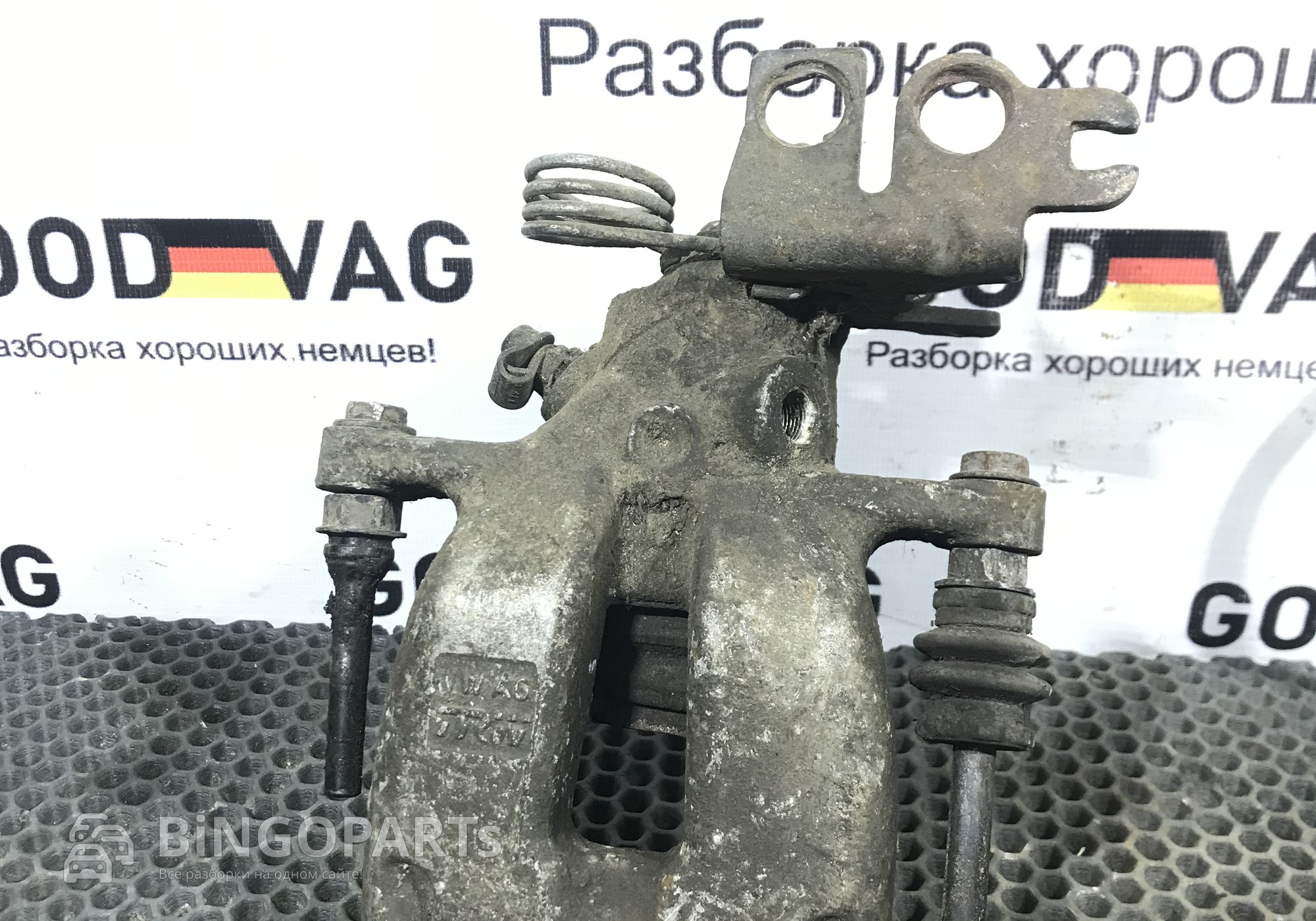 1K0615424M Суппорт задний правый для Skoda