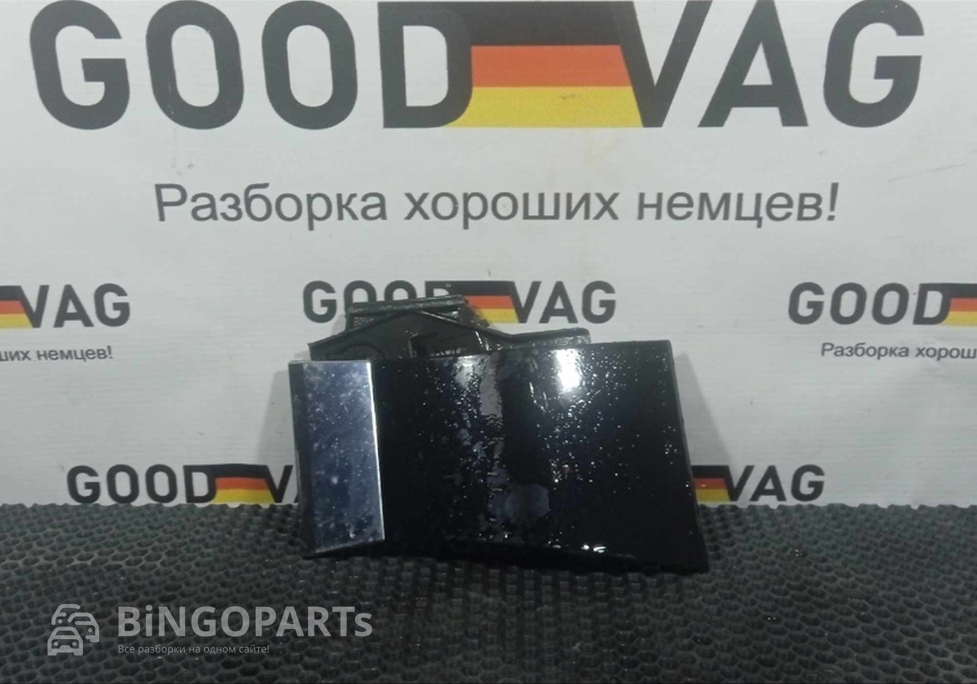 7P6853718C Накладка для Volkswagen Touareg II (с 2010 по 2018)