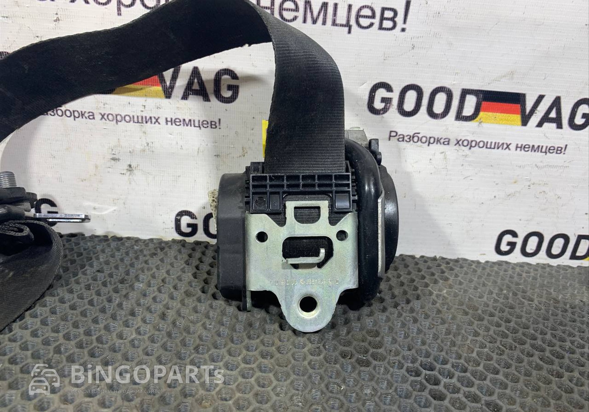 618034000 Ремень безопасности левый для Skoda Yeti (с 2009 по 2018)