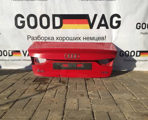 8V5827025F Крышка багажника красная для Audi A3 8V (с 2012 по 2020)