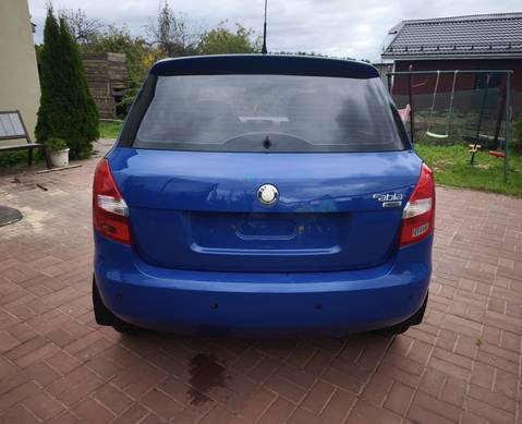 5J6807421H Бампер задний в сборе синий Фабия 2 2007-2014 для Skoda Fabia II (с 2006 по 2014)