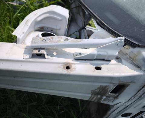6R0823301B Петля капота левая белая для Volkswagen Polo V (с 2009 по 2020)