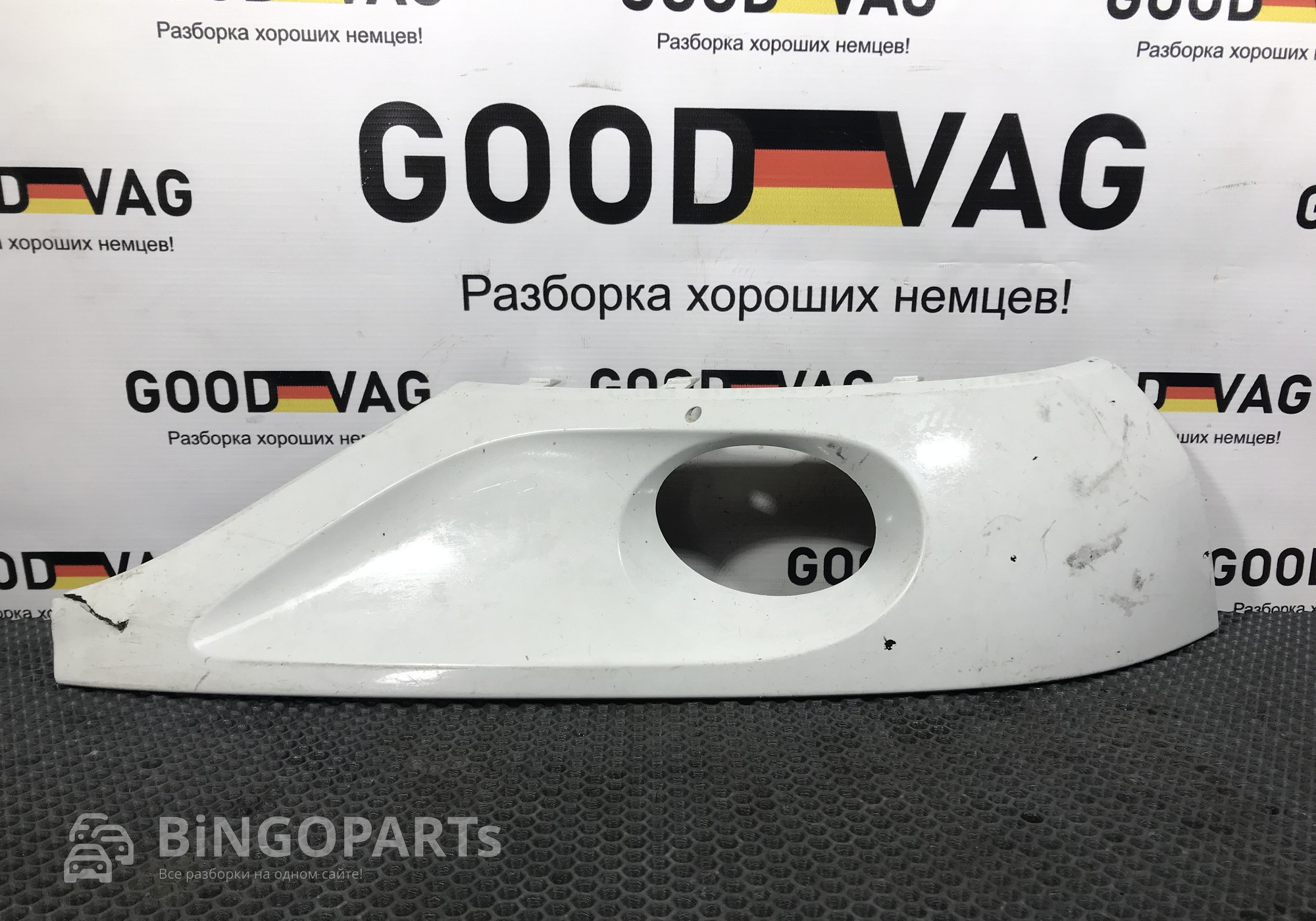 7P6807490B Накладка декоративная для Volkswagen Touareg II (с 2010 по 2018)