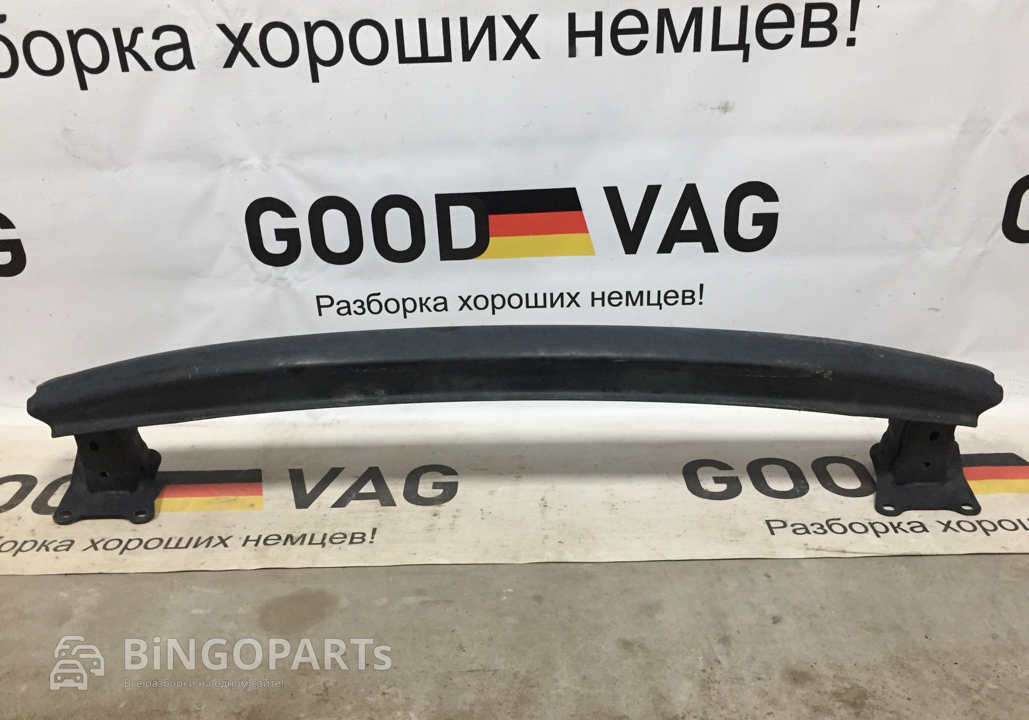 1K0807630A Усилитель заднего бампера для Volkswagen Golf V (с 2003 по 2009)