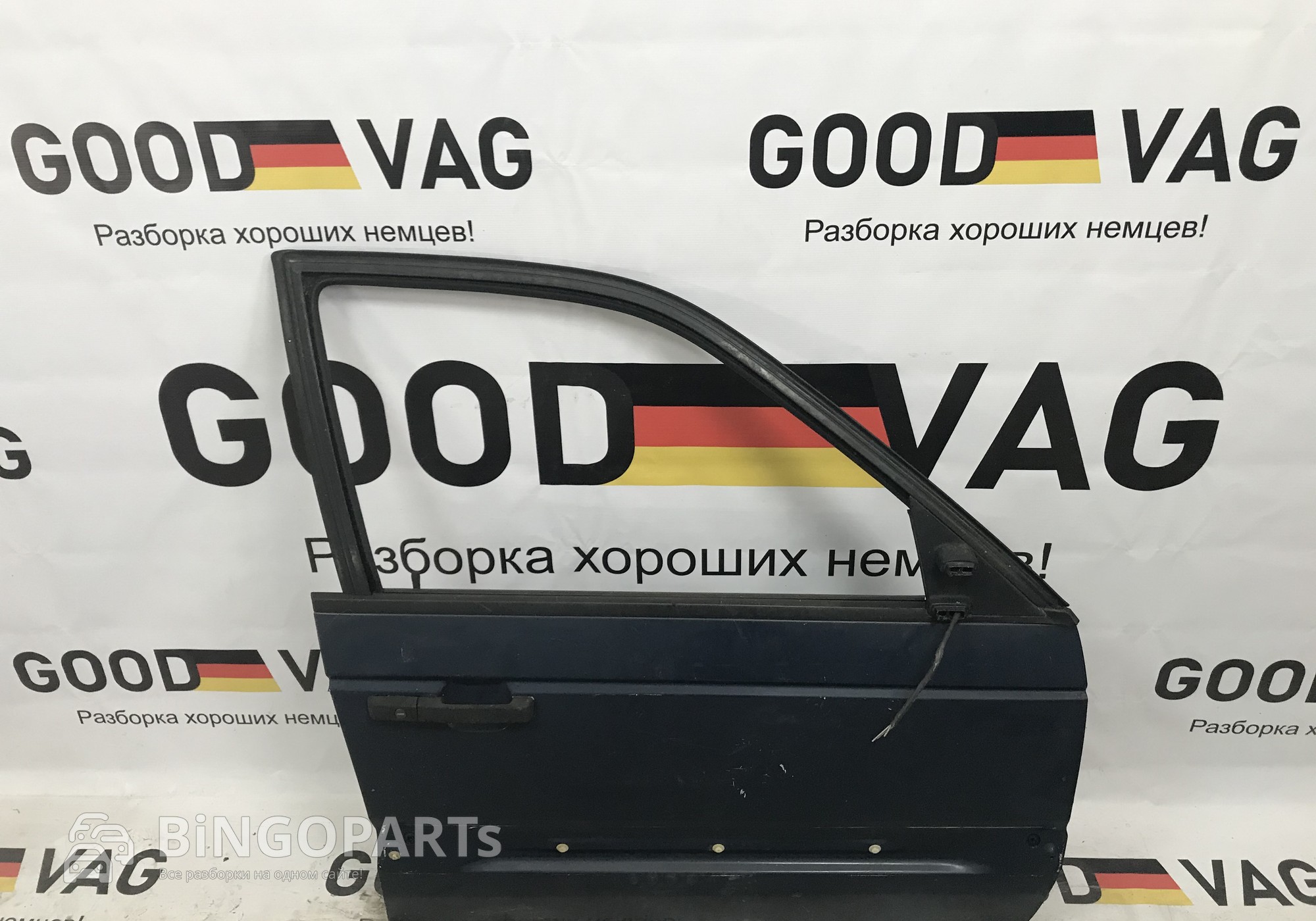 357831052F Дверь передняя правая темно-синяя для Volkswagen Passat B3 (с 1988 по 1997)