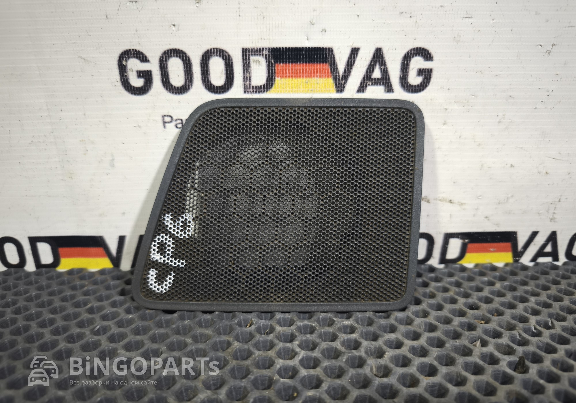 2K0858426 Решетка (сетка) динамика правая для Volkswagen Caddy III (с 2004 по 2015)