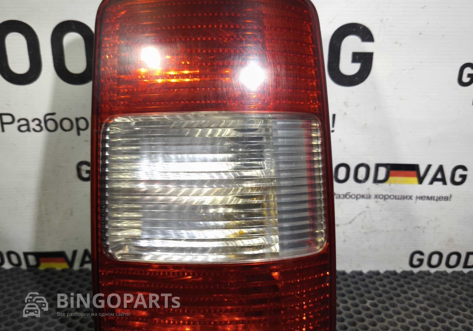 2K0945112A Фонарь задний правый для Volkswagen Caddy III (с 2004 по 2015)