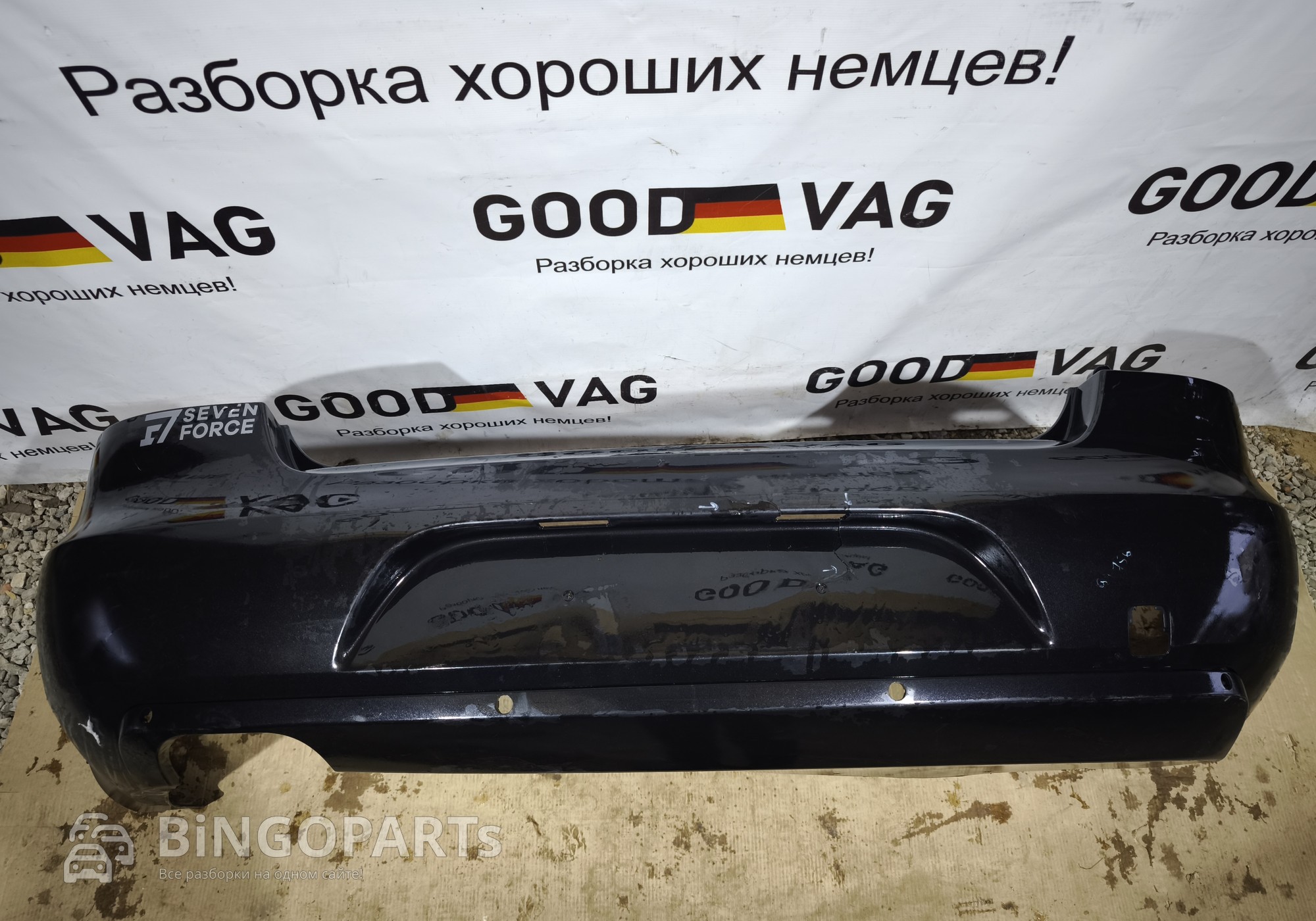 3T5807421 Бампер задний черный Суперб 2008-2015 для Skoda Superb II (с 2008 по 2015)