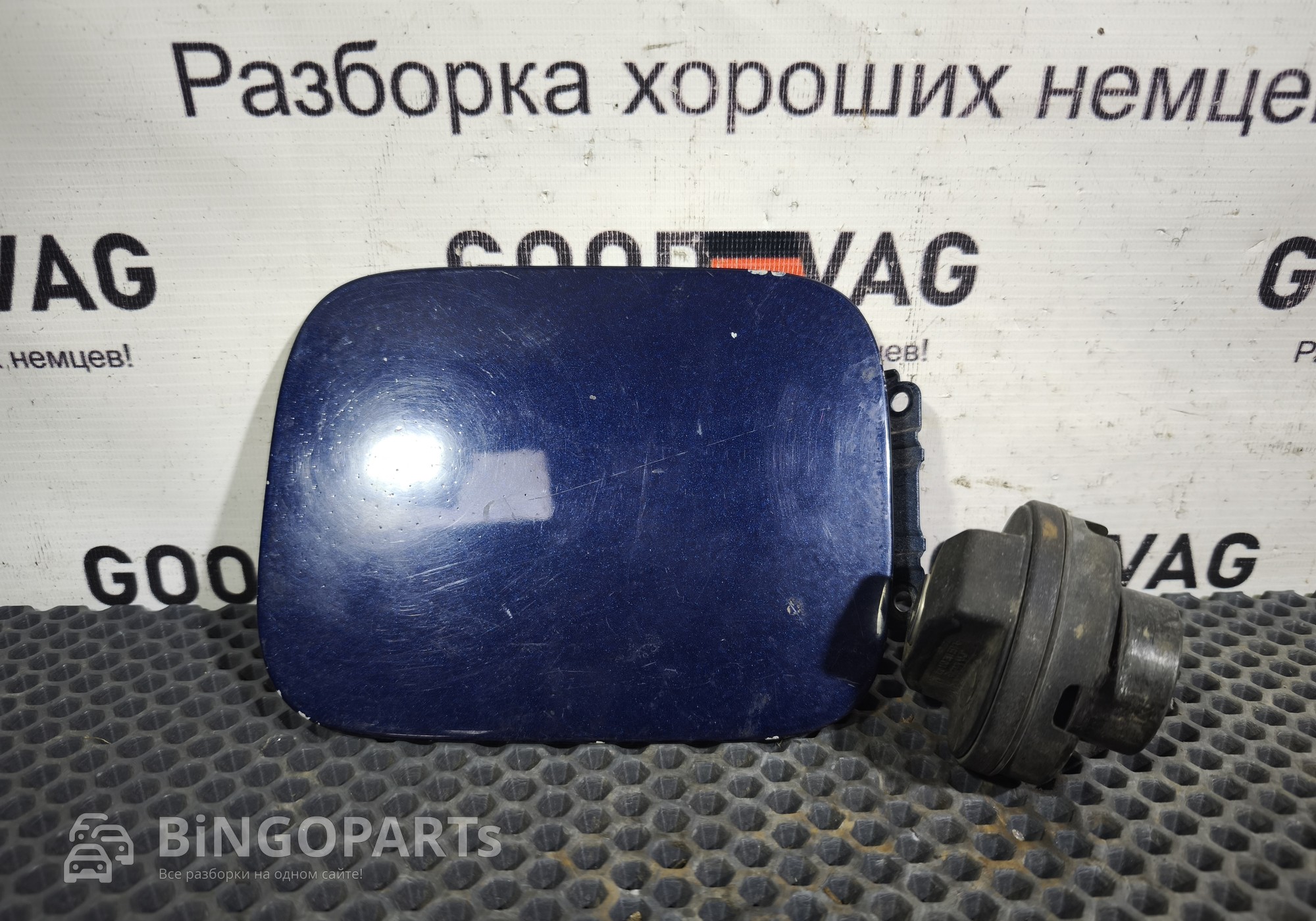 2K0809905B Лючок бензобака темно-синий для Volkswagen Caddy III (с 2004 по 2015)