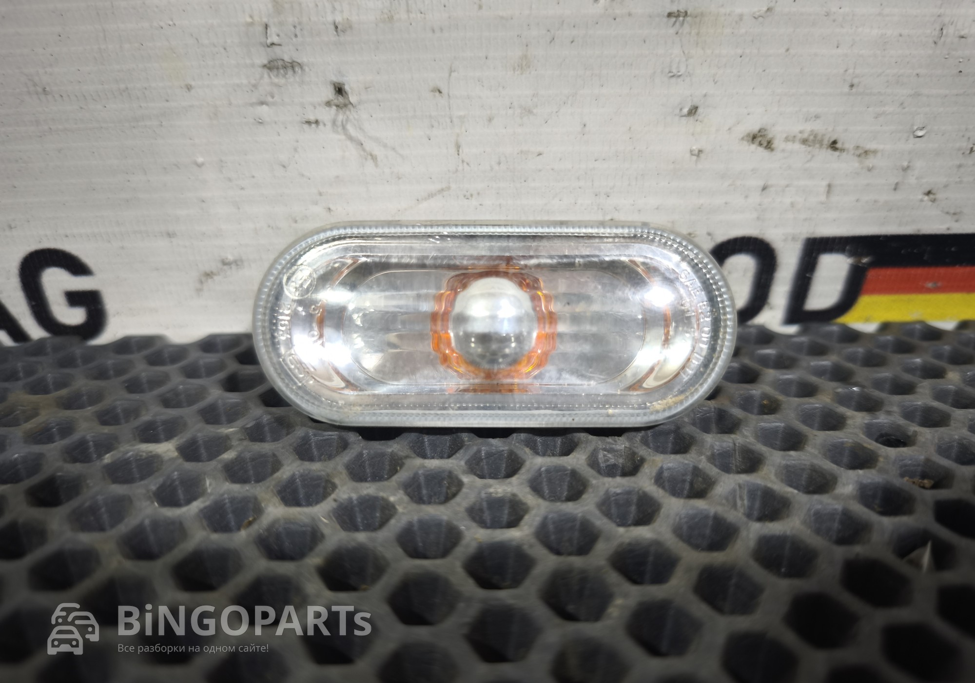 2K0949117A Повторитель указателя поворота для Volkswagen Amarok