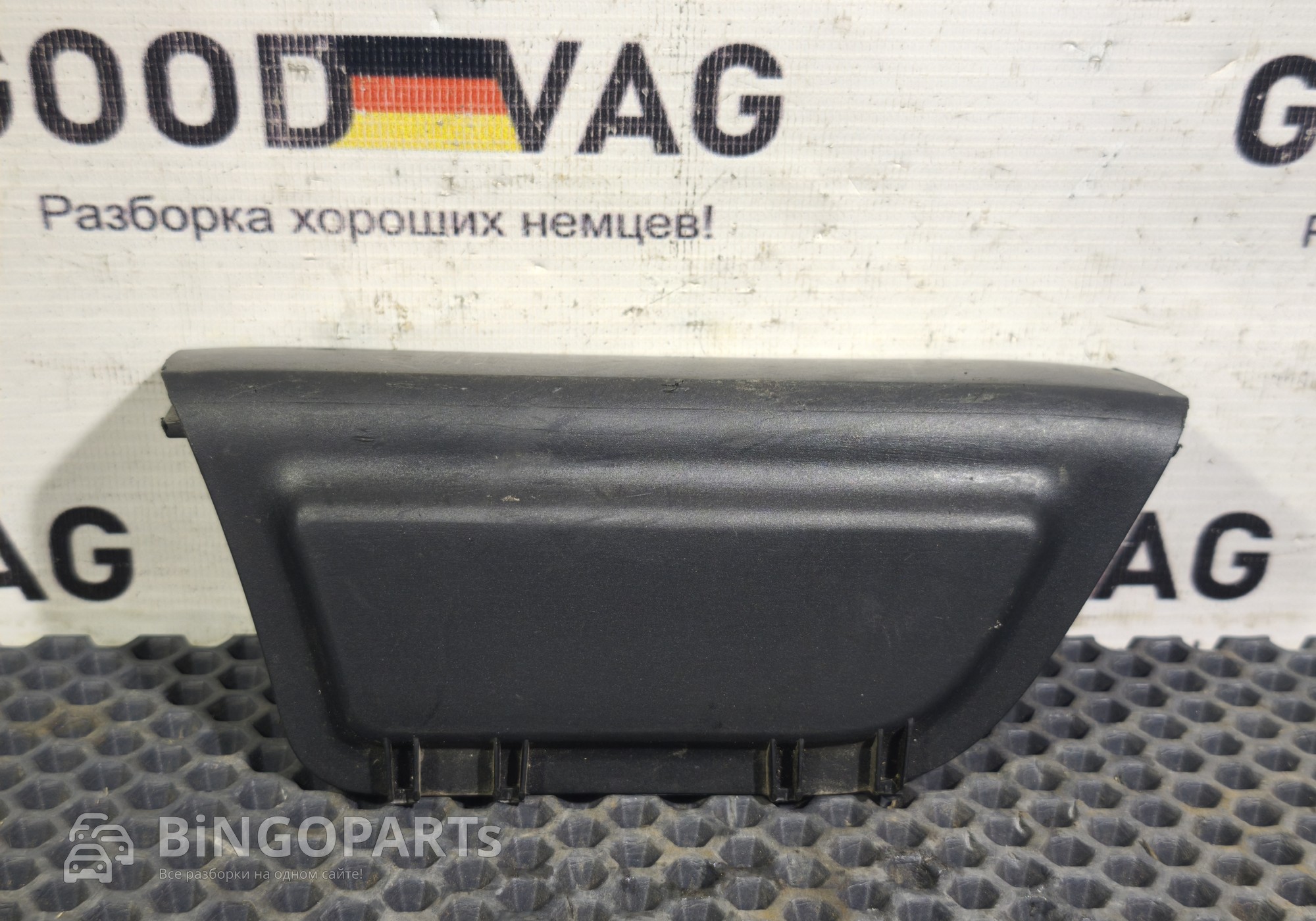 5L0868138A Обшивка багажника правая для Skoda Yeti (с 2009 по 2018)