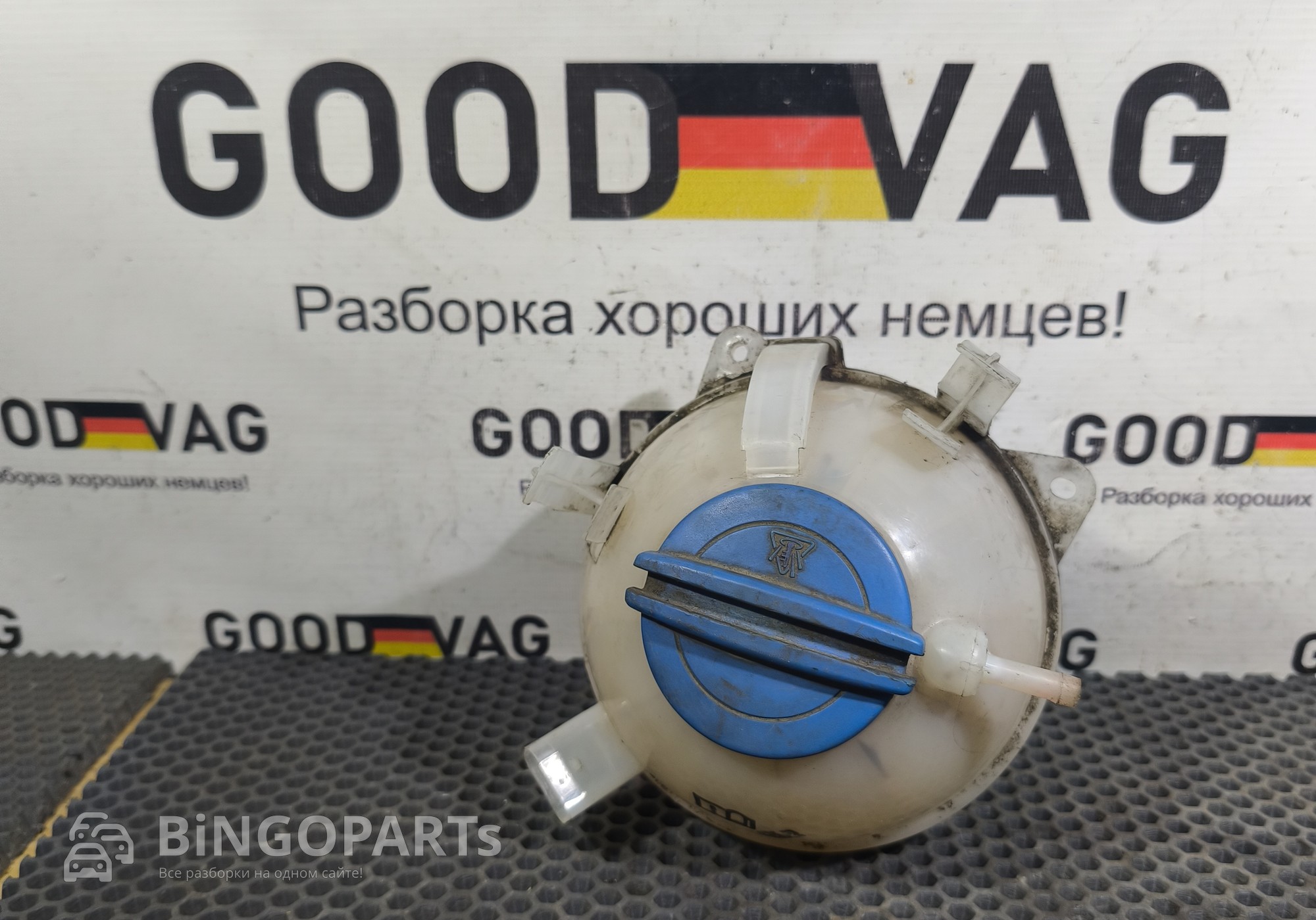1K0121407A Бачок расширительный для Volkswagen Passat B7 (с 2010 по 2015)