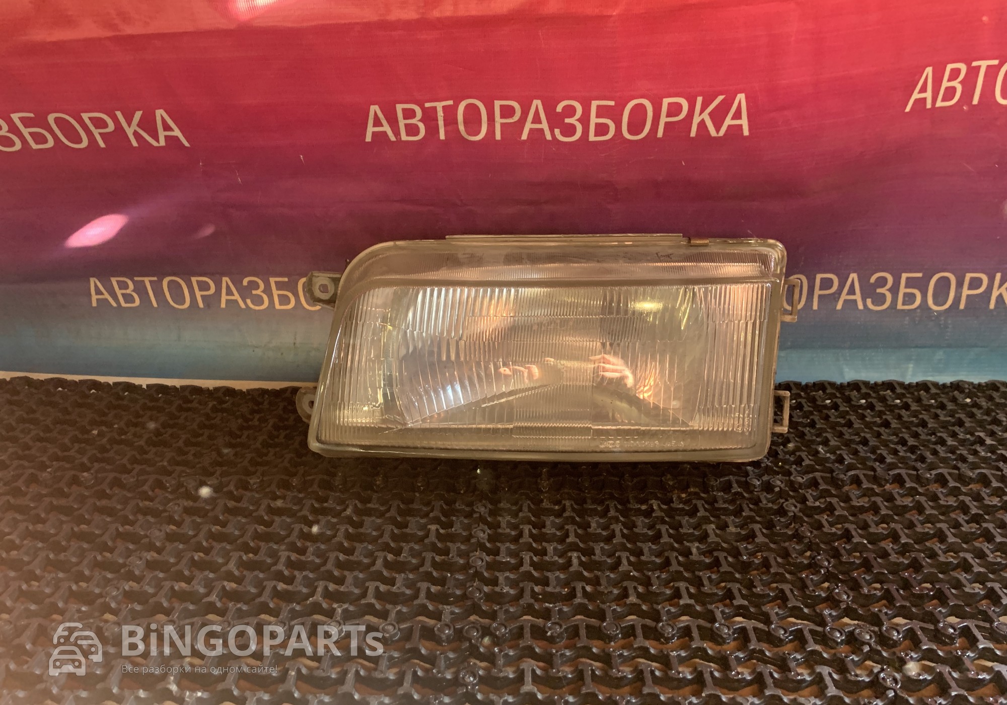 Фара левая для Mitsubishi Space Wagon I (с 1984 по 1991)