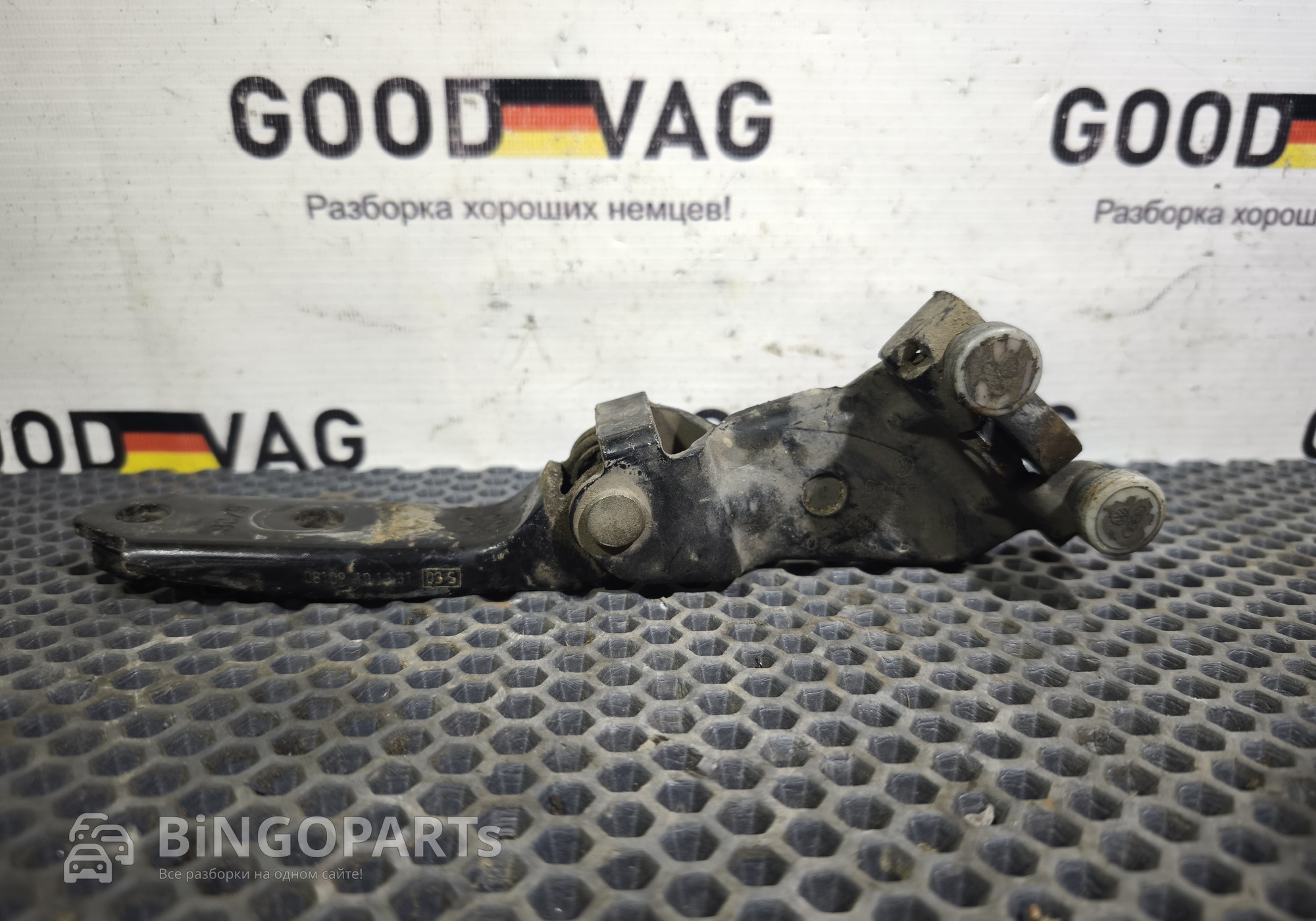 2K0843335A Ролик раздвижной двери левый для Volkswagen Caddy III (с 2004 по 2015)