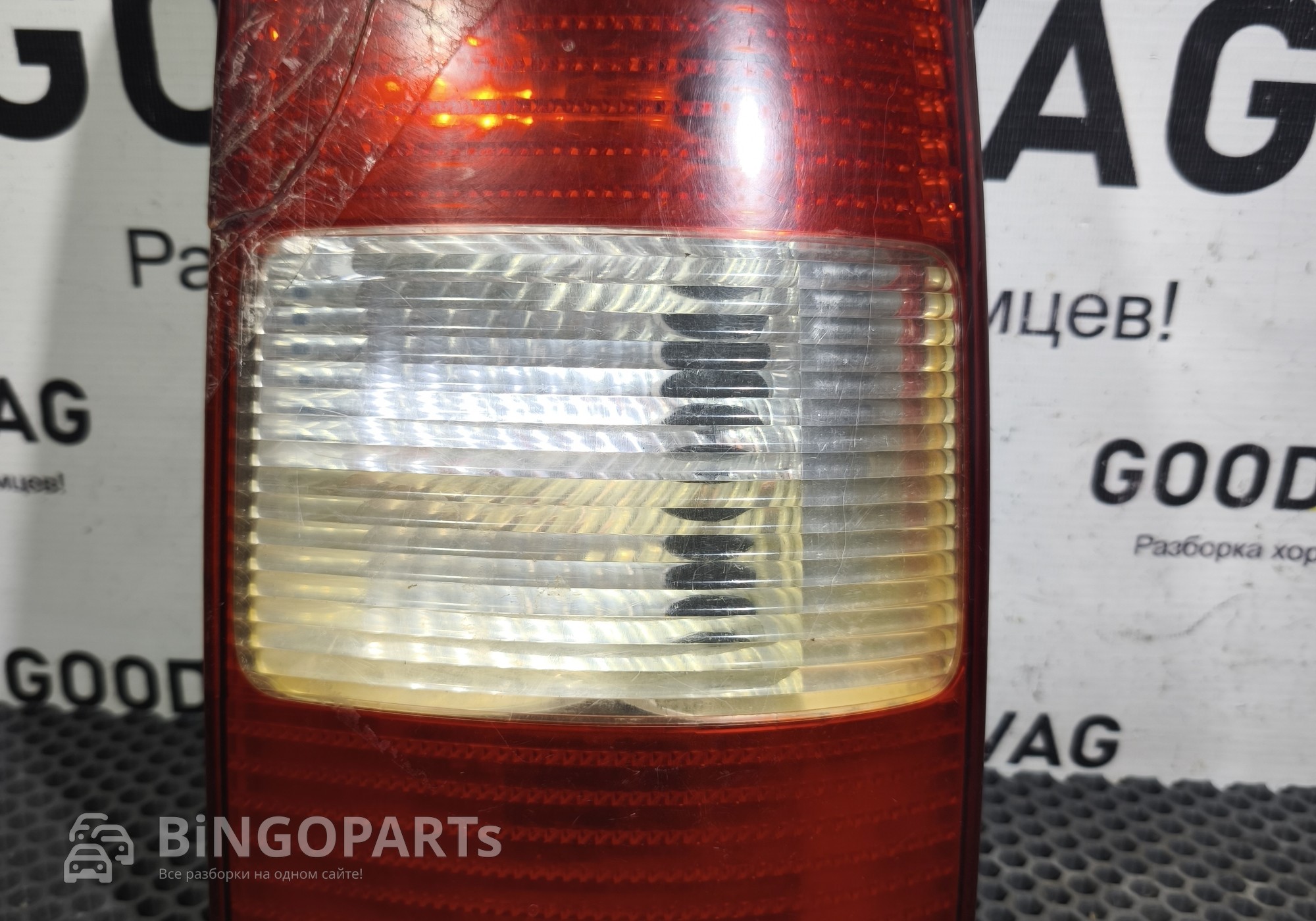 2K0945112A Фонарь задний правый для Volkswagen Caddy III (с 2004 по 2015)