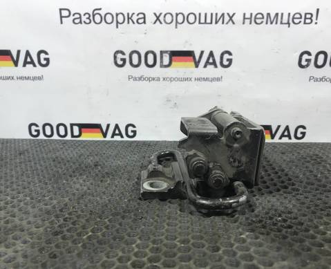 3C8833411 Петля двери задняя левая нижняя для Volkswagen Passat CC