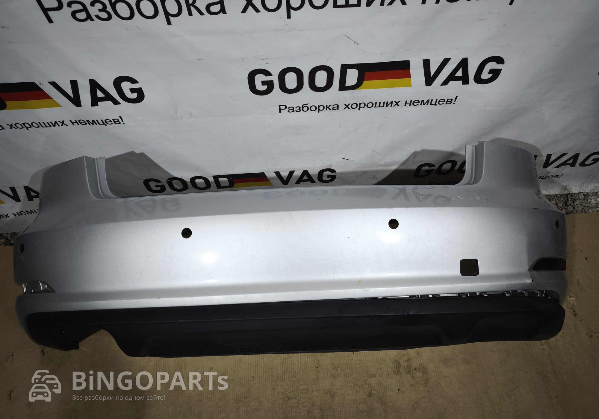 AU371375 Бампер задний серебристый A3 8V 2012-2016 седан для Audi A3 8V (с 2012 по 2020)