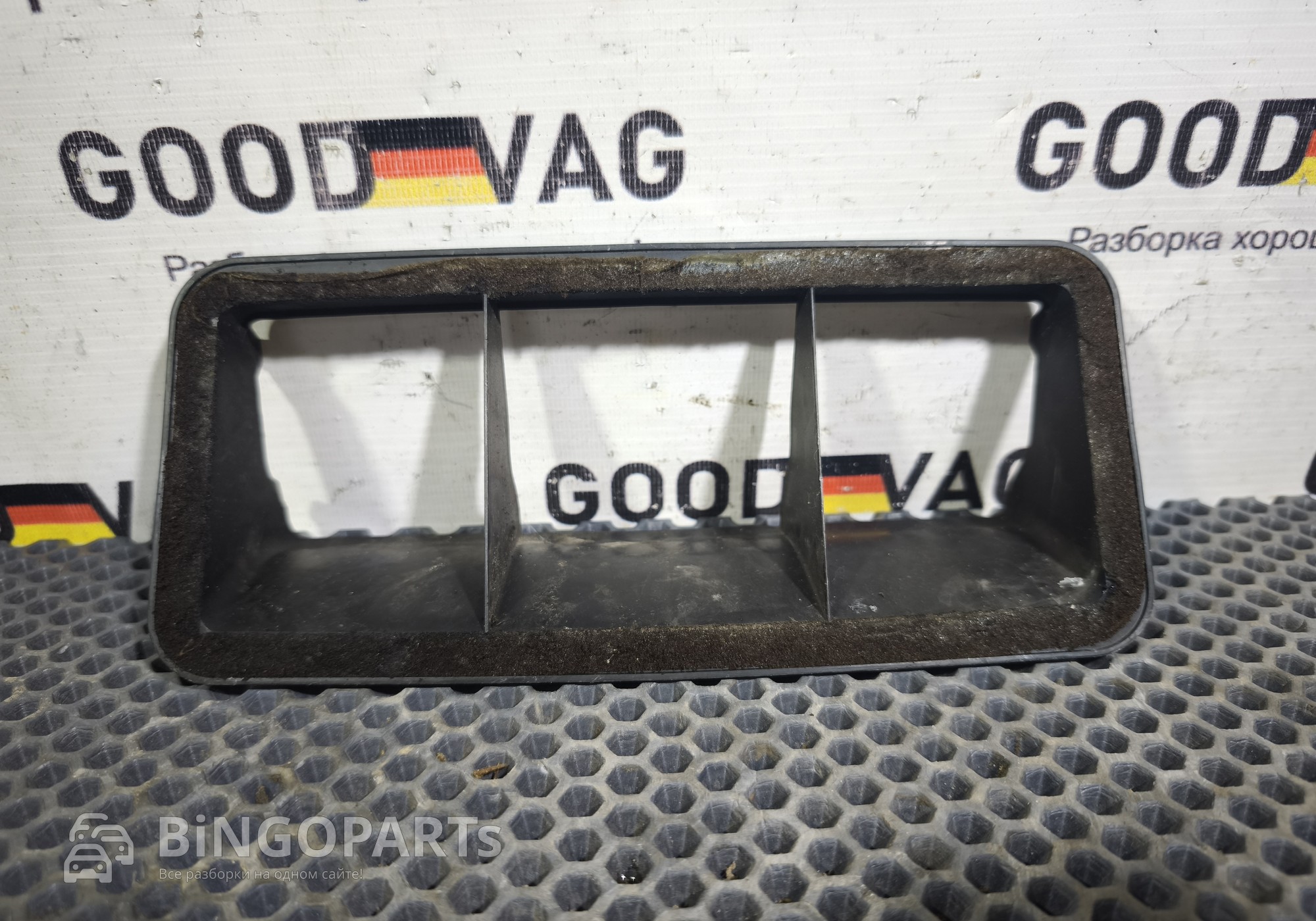 2K0819241 Воздуховод отопителя (печки) для Volkswagen Caddy III (с 2004 по 2015)