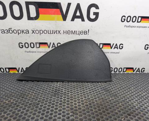 5E0857504 Боковая накладка торпедо правая для Skoda Octavia III (с 2012)