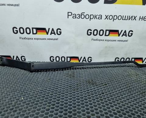 893955407C Поводок стеклоочистителя левый для Audi Coupe