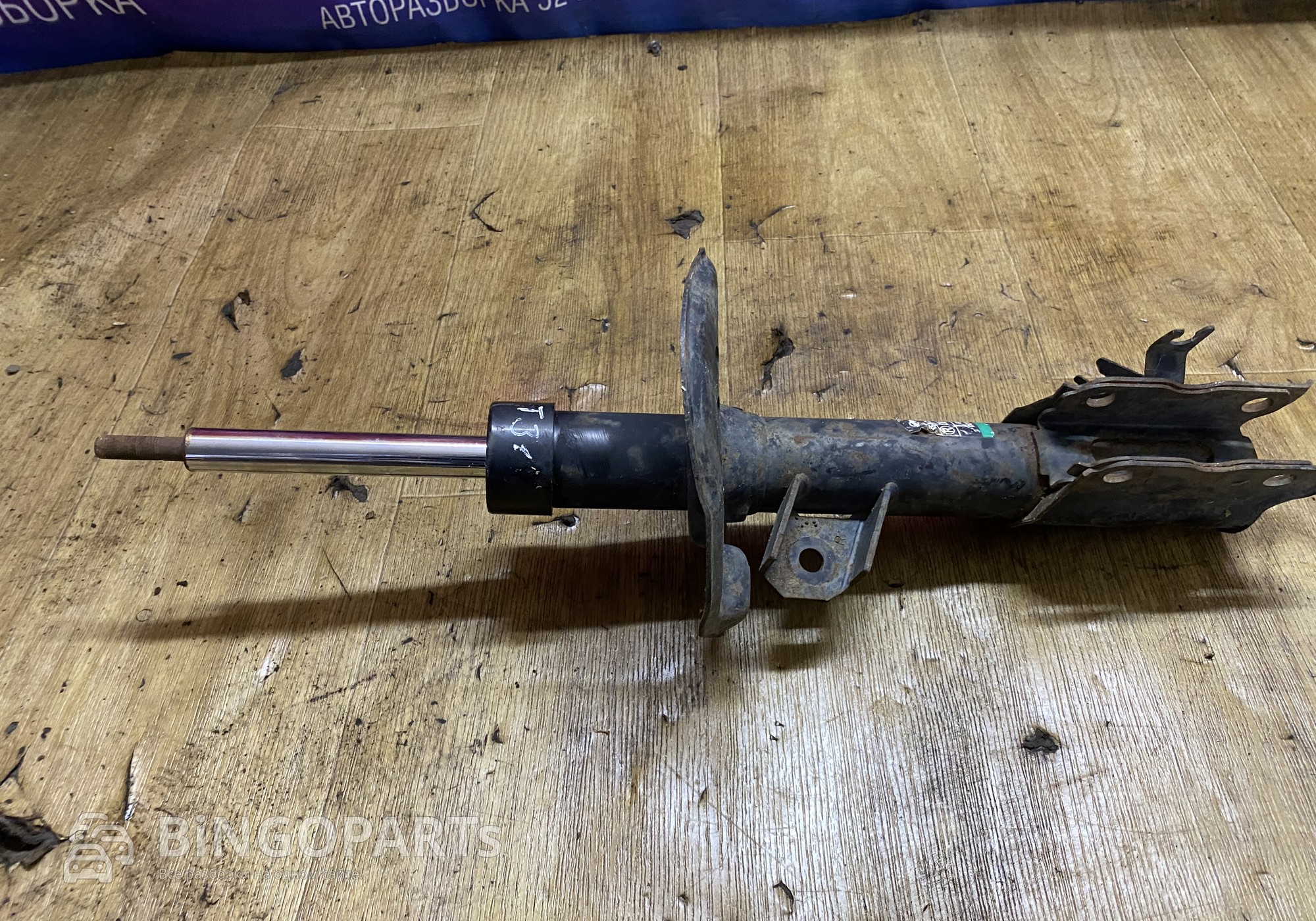 543021D01A Амортизатор передний правый Ниссан Х-Треил Т31 для Nissan X-Trail T31 (с 2007 по 2013)