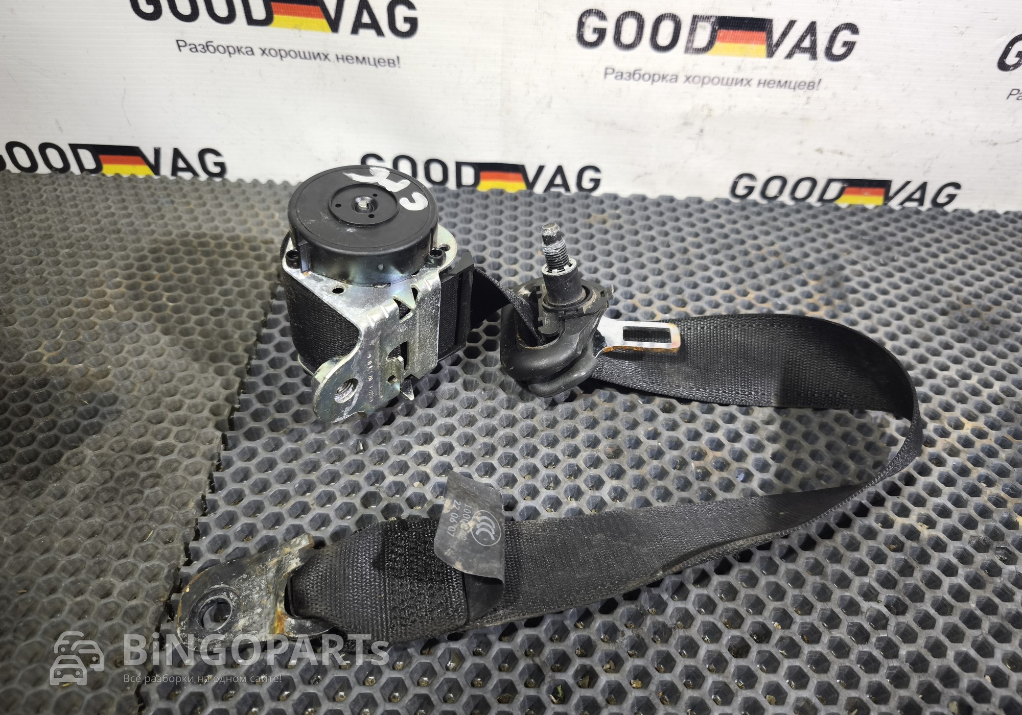 13252829 Ремень безопасности задний левый Opel Astra H GTC