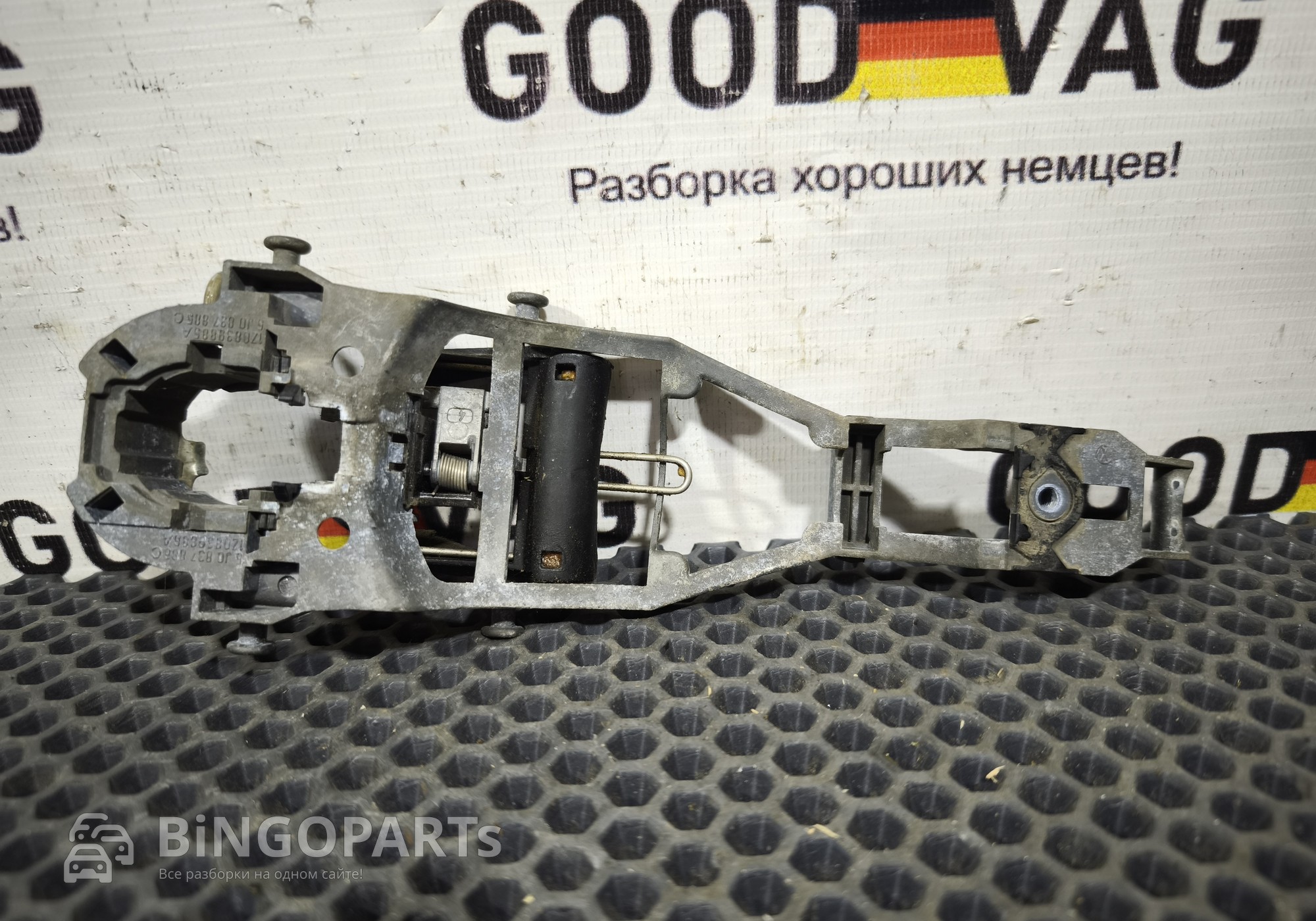 5J0837886C Кронштейн ручки задней двери для Skoda Roomster