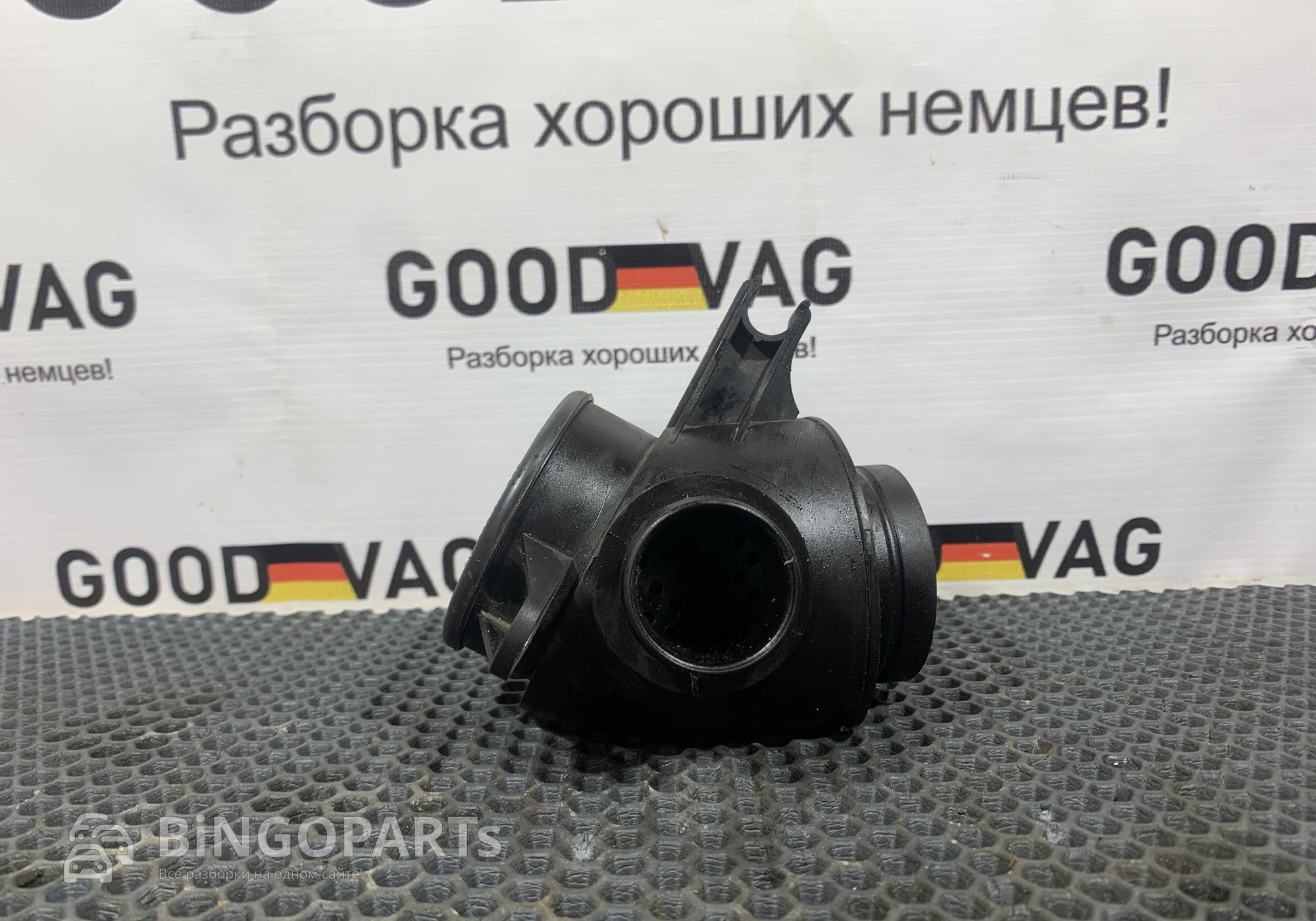 059129955AE Патрубок для Audi A5