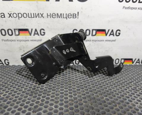 5Q1614235E Кронштейн блока ABS (насоса) для Skoda Octavia III (с 2012)