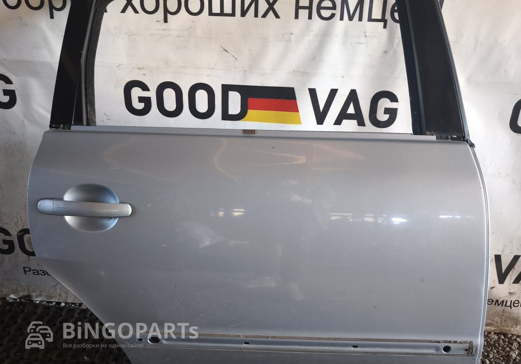 3B5833051AB Дверь задняя правая серебристая для Volkswagen Passat B5 (с 1996 по 2005)