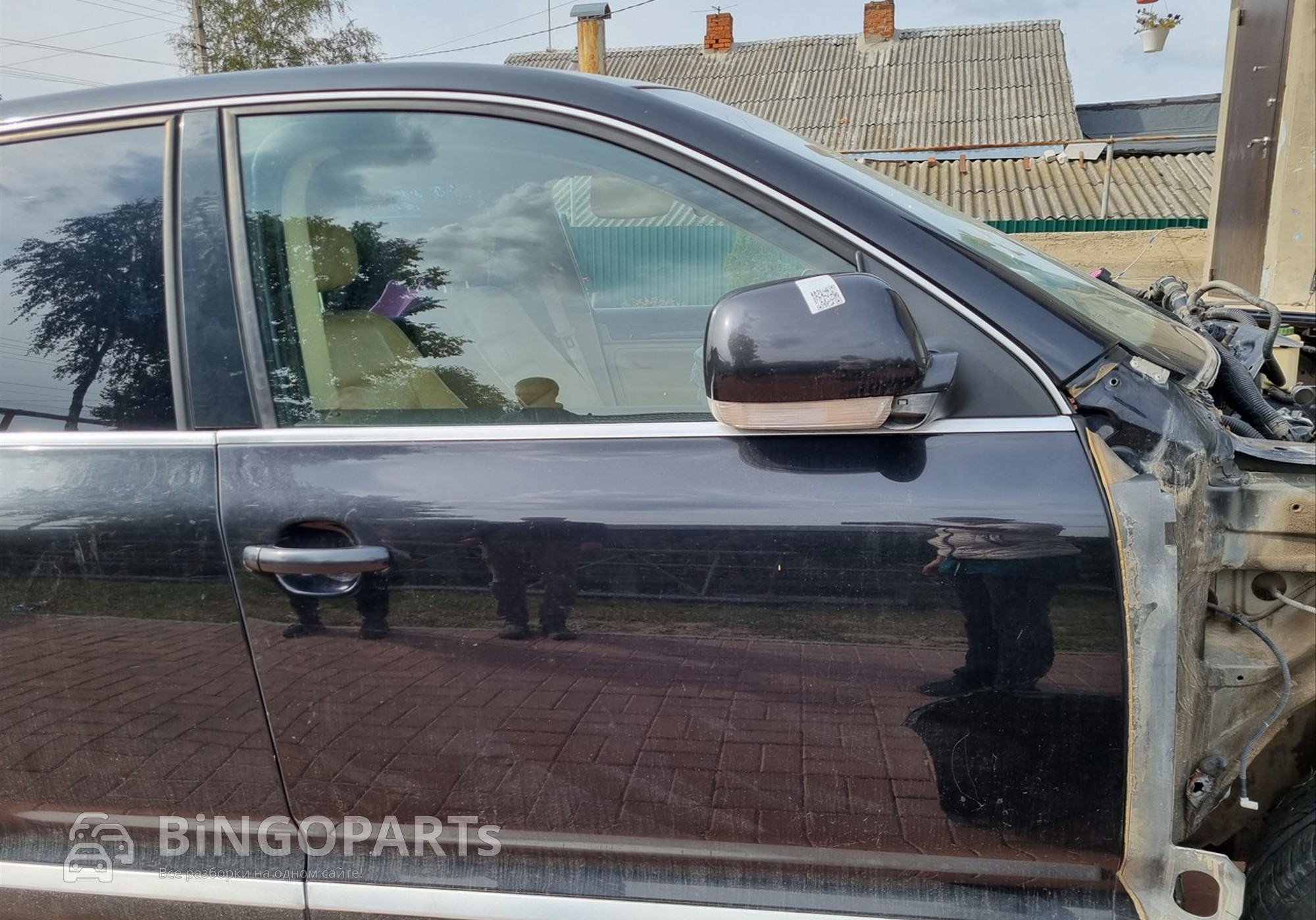 7L0831056L Дверь передняя правая черная для Volkswagen Touareg I (с 2002 по 2010)