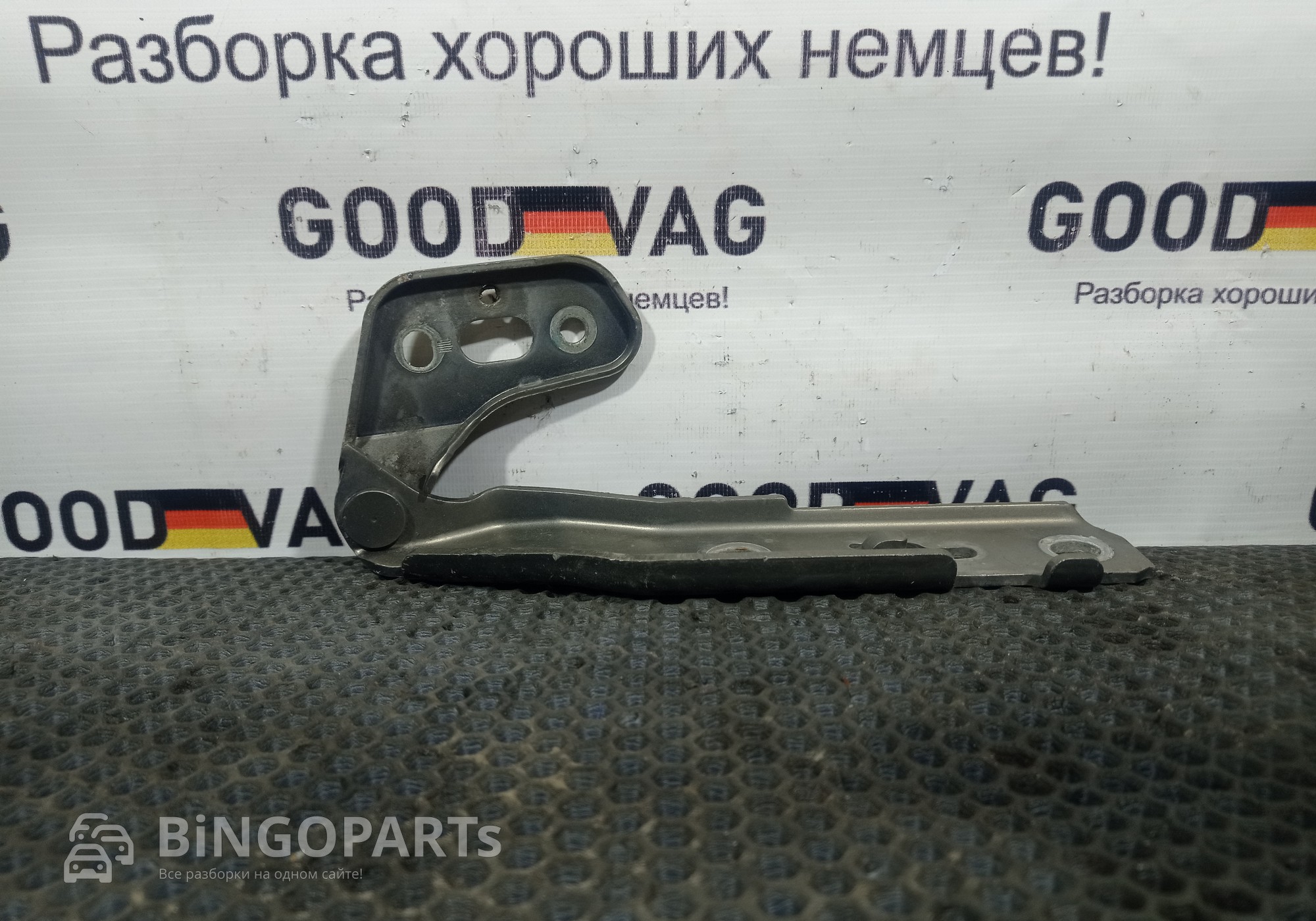 4F0823302 Петля капота правая для Audi A6 Allroad C6 (с 2006 по 2011)