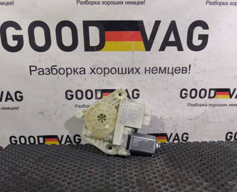 5JA959812K Моторчик стеклоподъемника передний правый