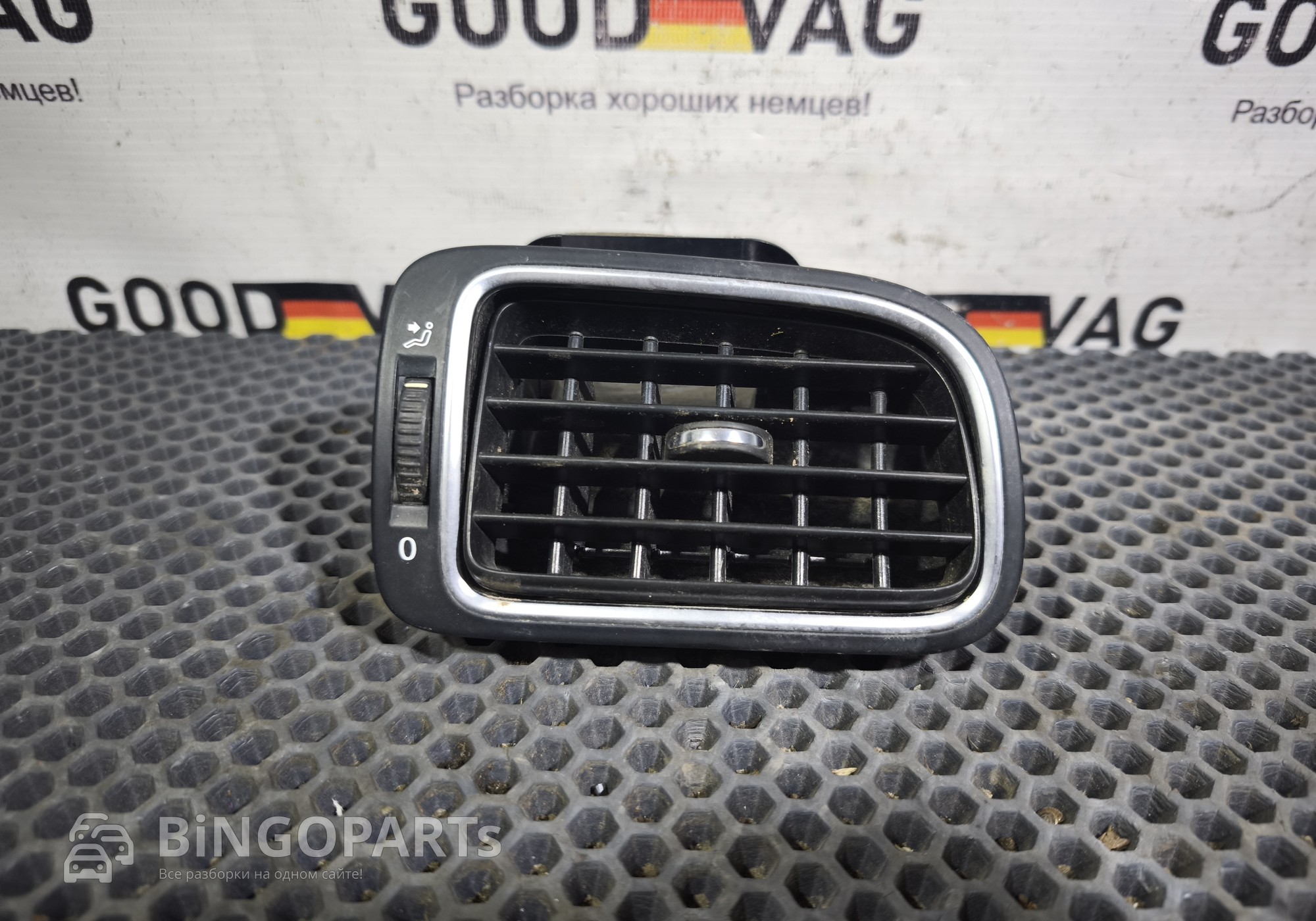 6RU819704AG Дефлектор воздушный правый для Volkswagen Polo V (с 2009 по 2020)