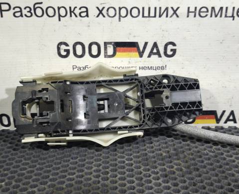 5L0837885C Кронштейн ручки двери передний правый для Skoda Octavia III (с 2012)