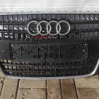 4L0853651 Решетка радиатора центральная с хромированной рамкой для Audi Q7 4L (с 2005 по 2015)